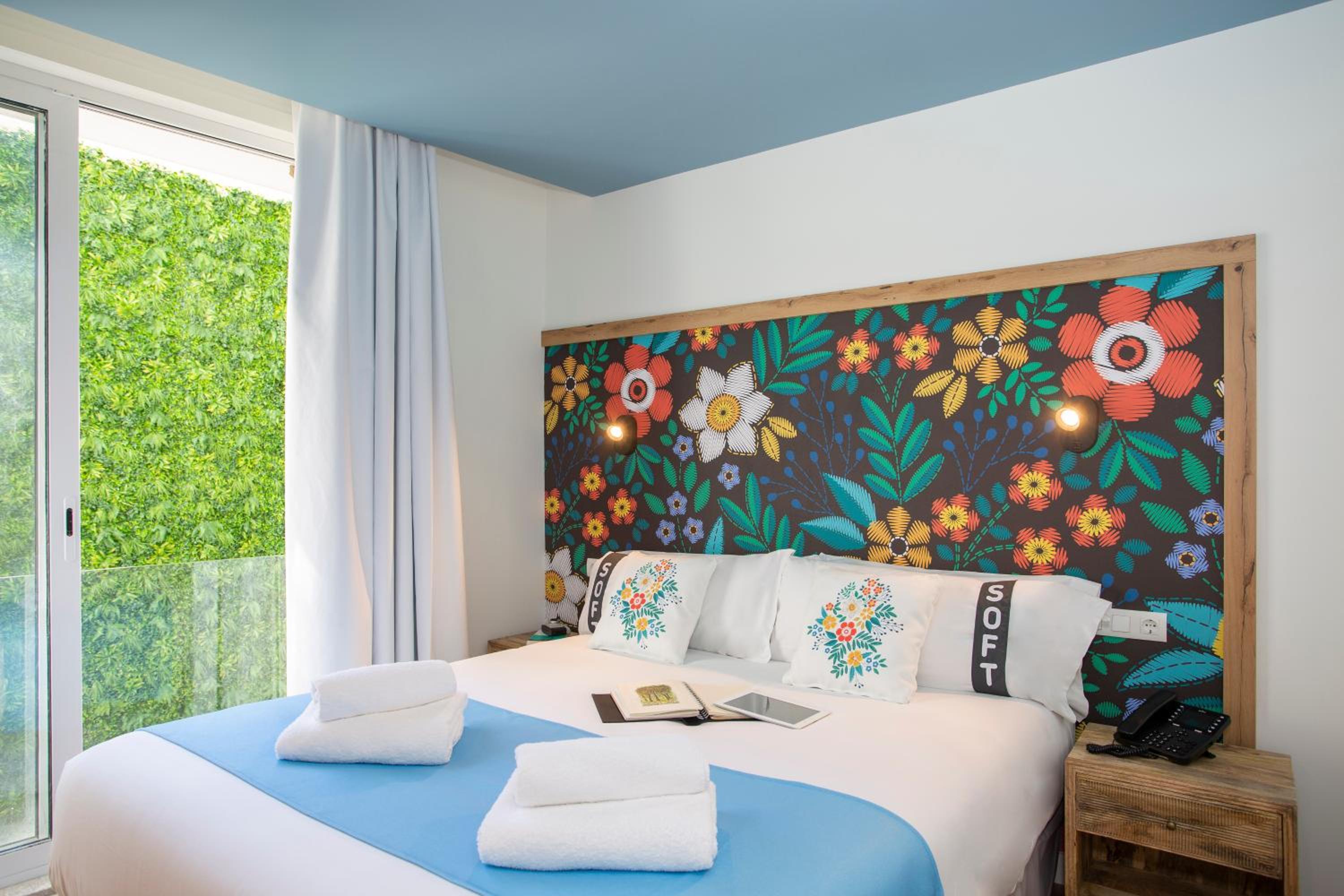 Double Room - Photo 9