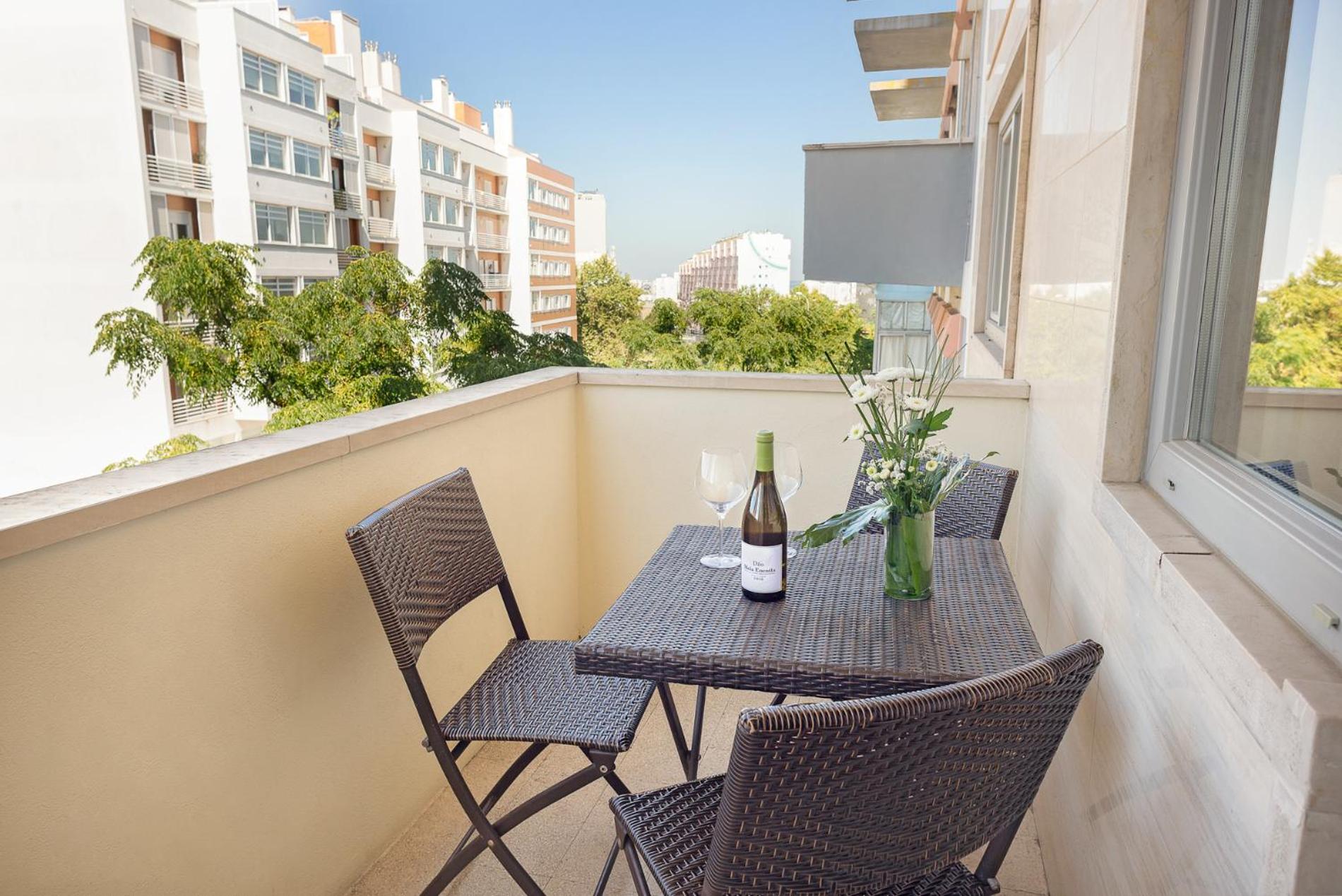 Family Room with Balcony (4 Adults) photo 2