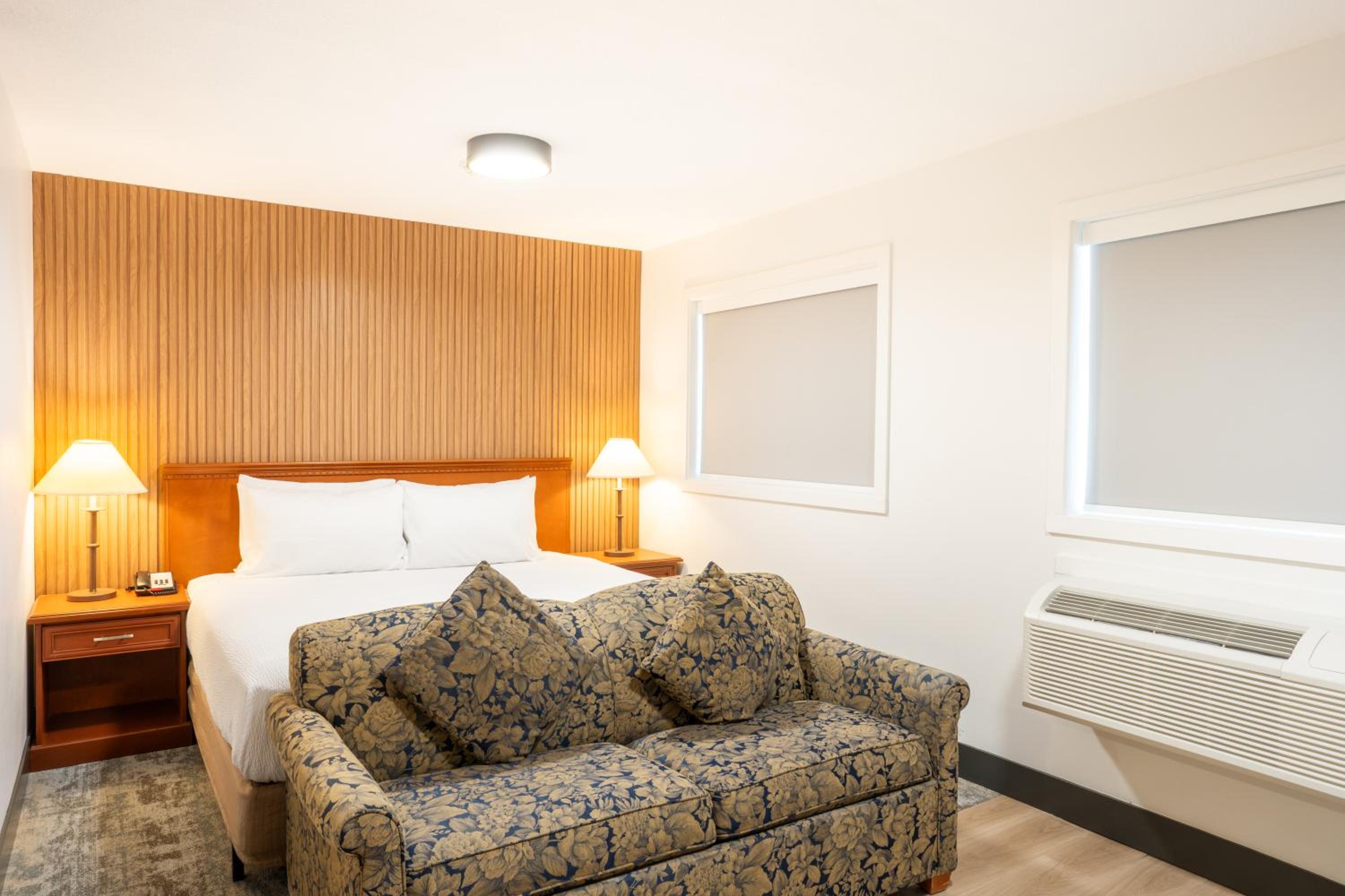 Business King Room - Non-Smoking