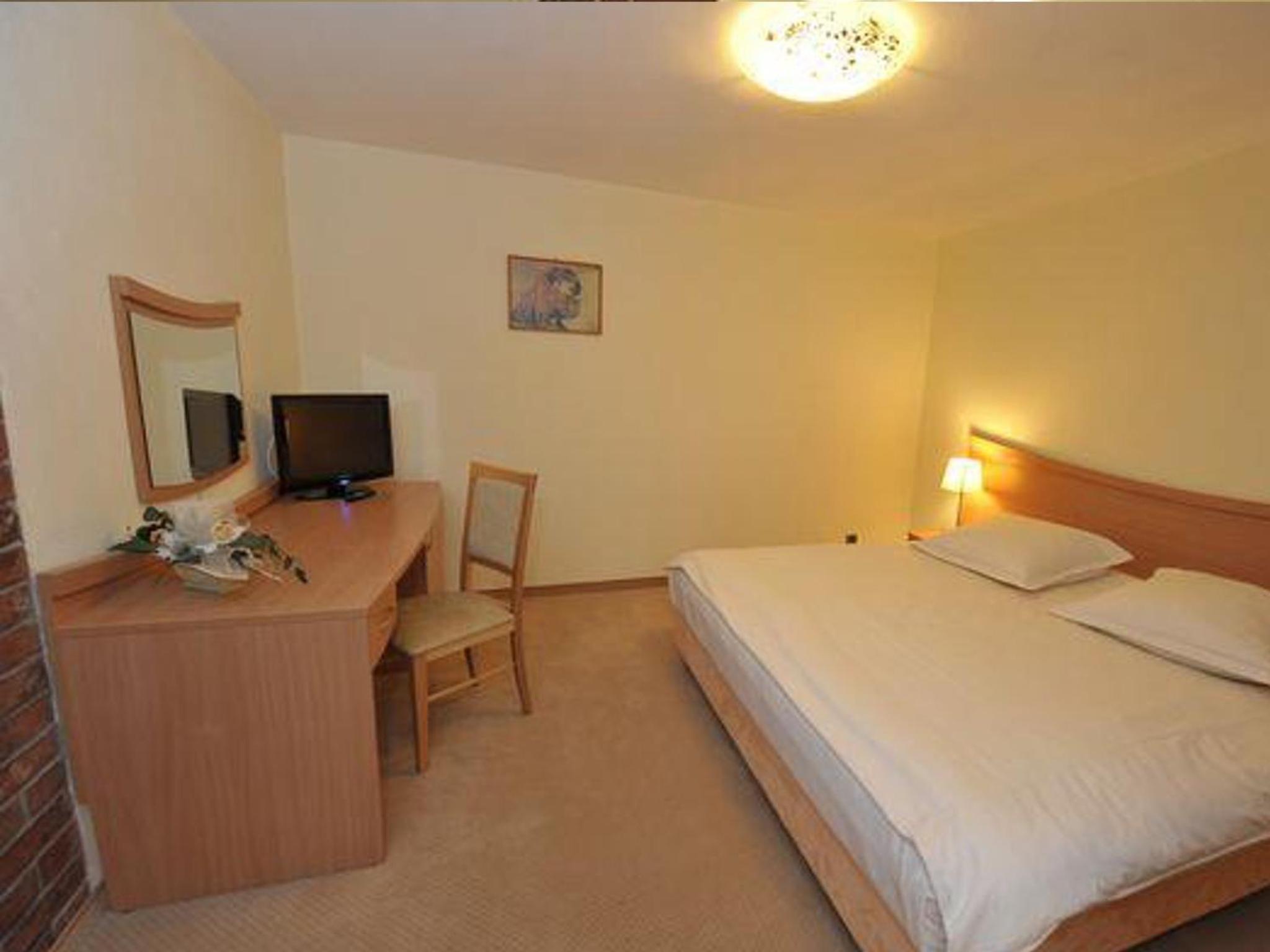 Deluxe Double Room with Shower photo 3
