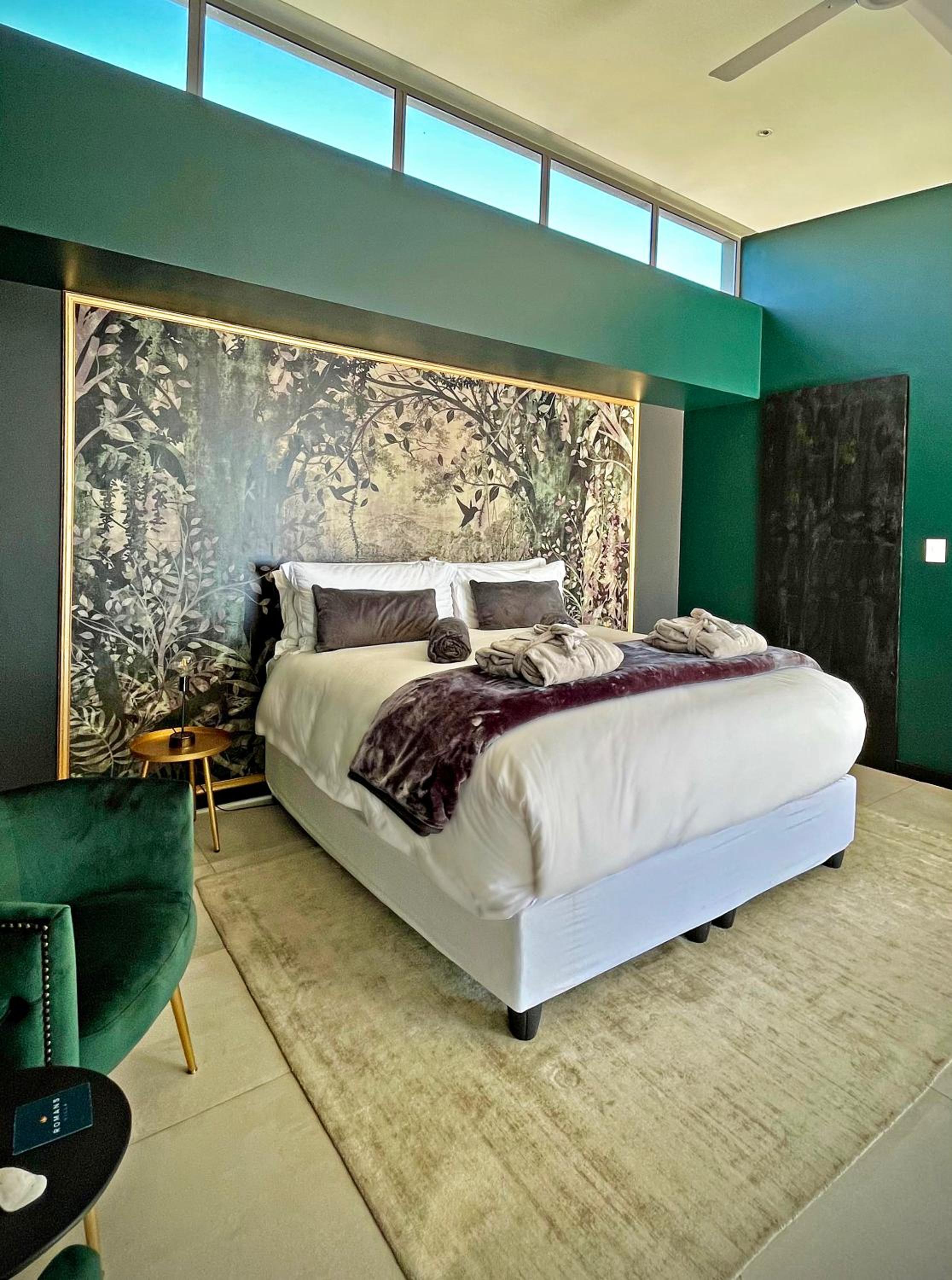 Deluxe King Room photo 2