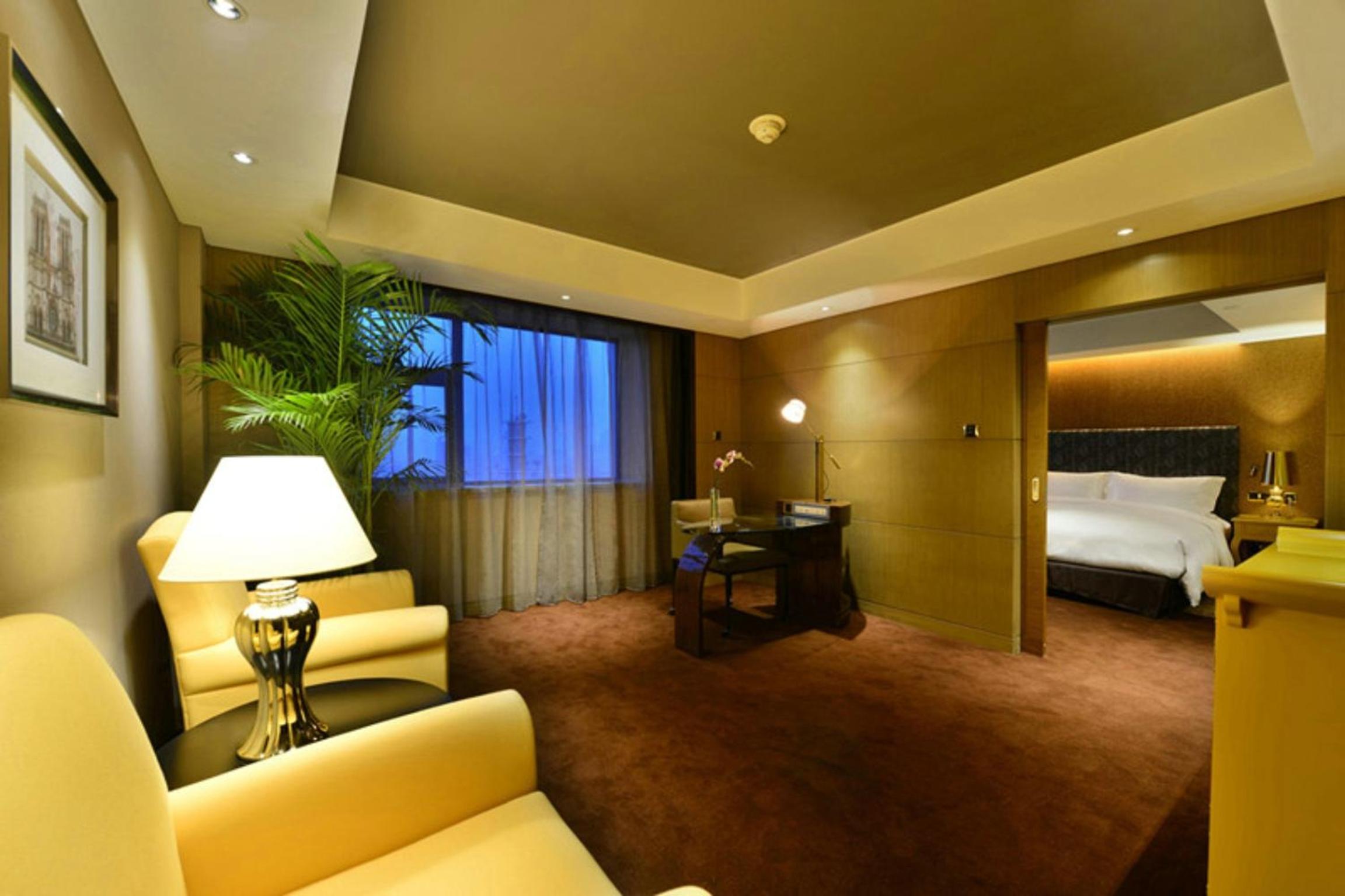 Two-Bedroom Family Suite with Two King Beds - Photo 2