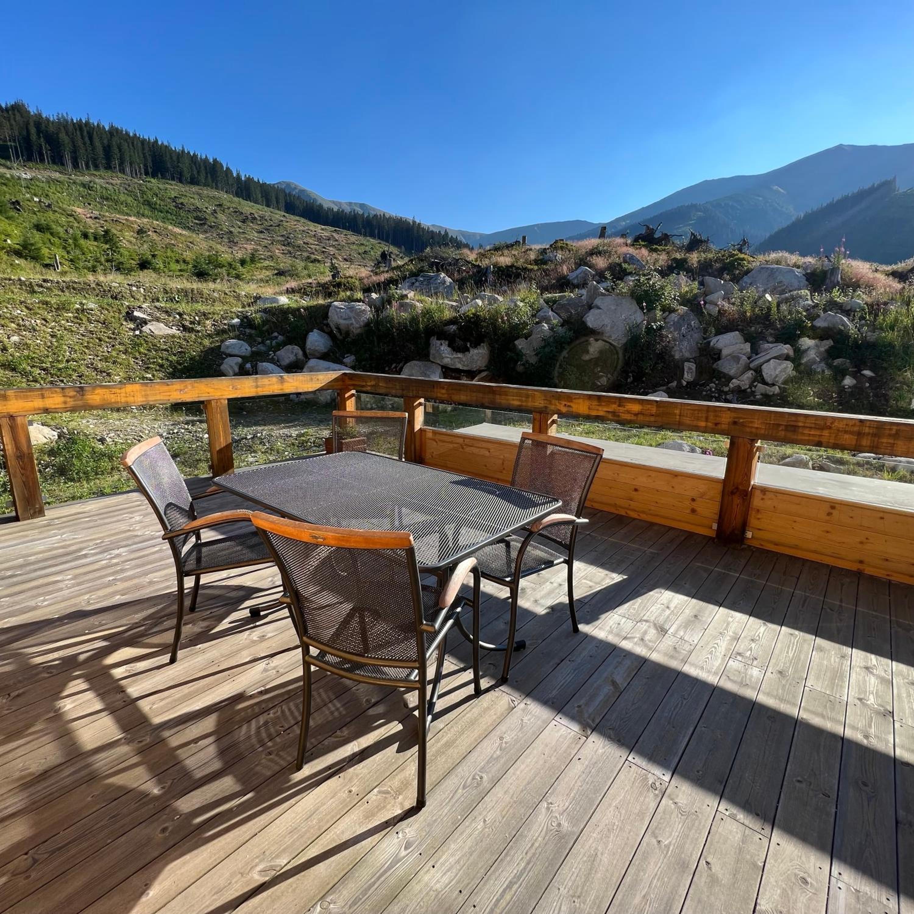 Apartment with Mountain View - Photo 42
