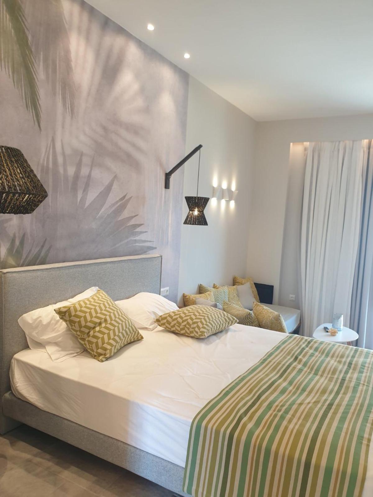 Deluxe Triple Room with Sea View photo 2