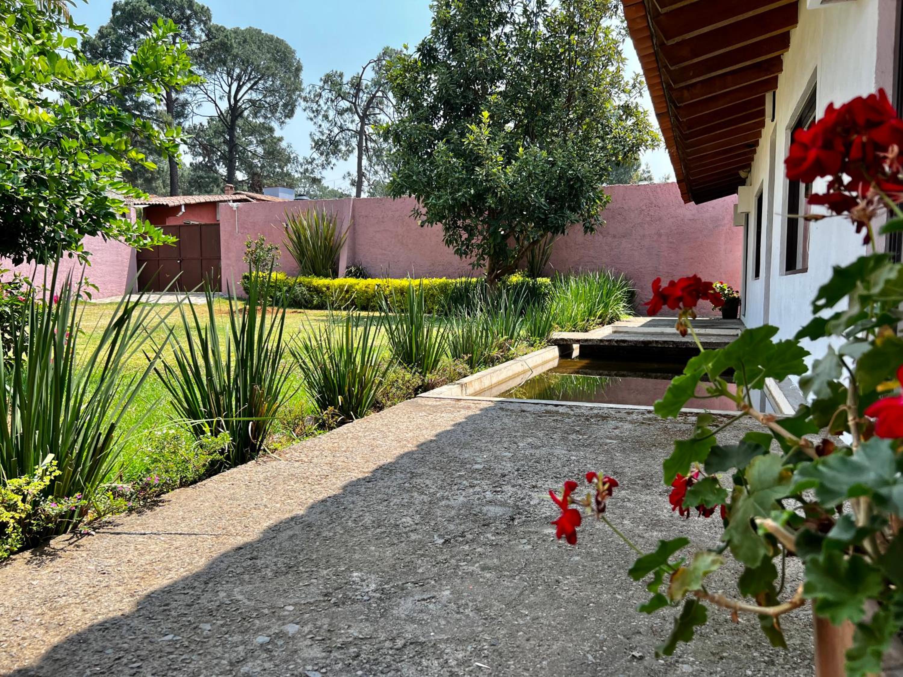 Four-Bedroom House - Photo 8