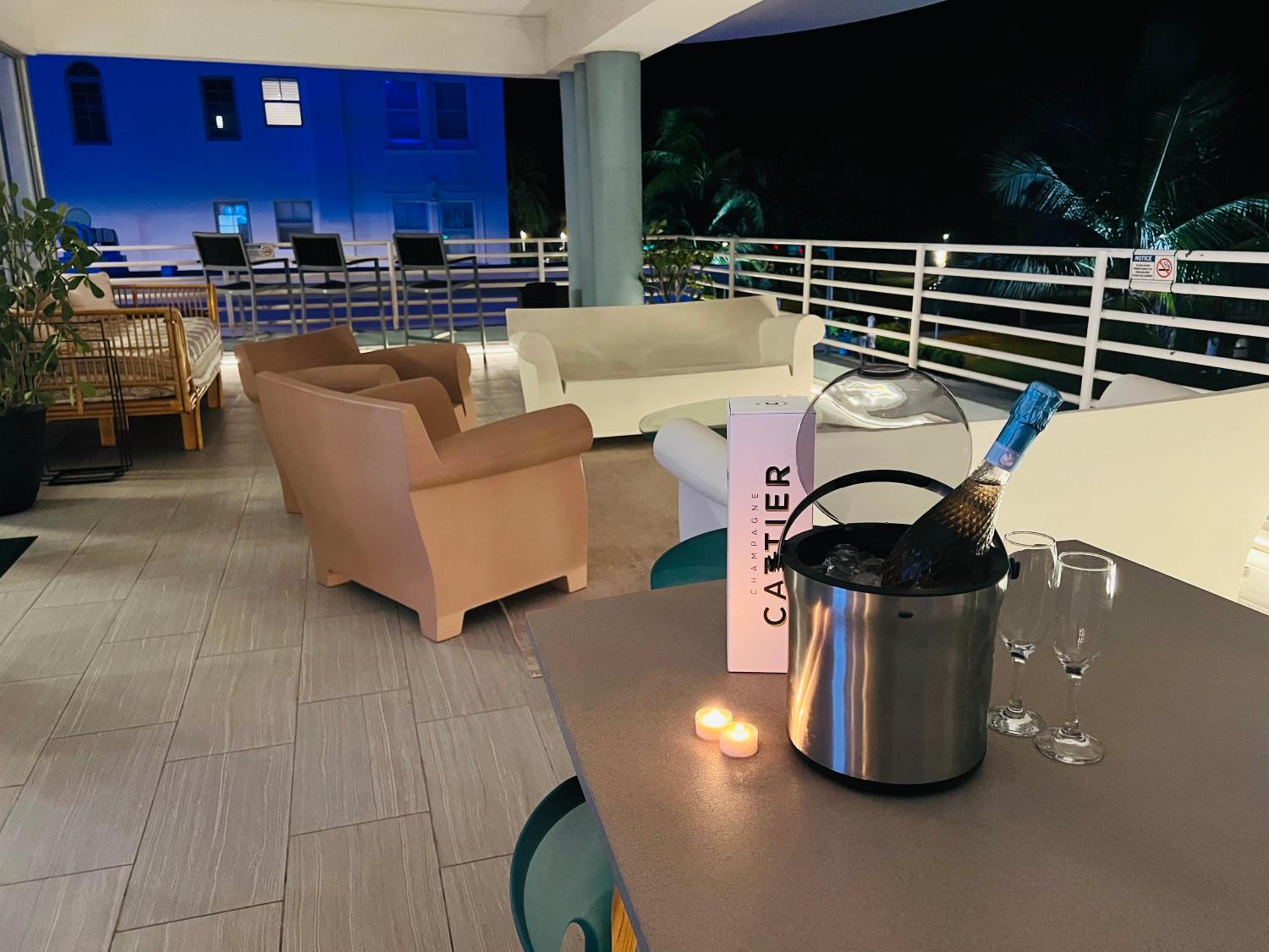 Apartment with Sea View - Photo 27