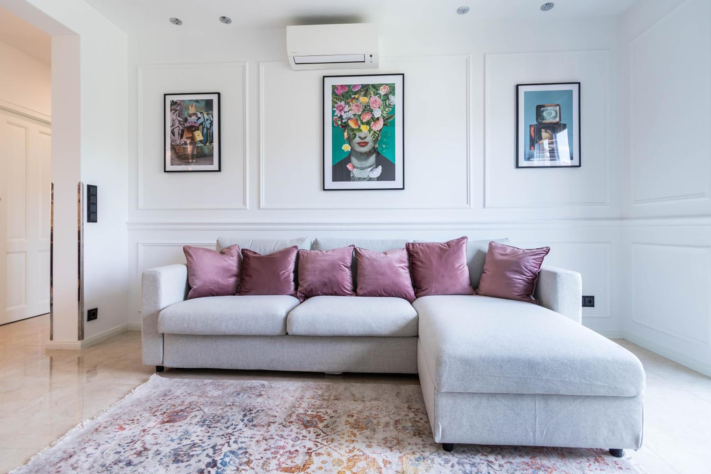 Three-Bedroom Apartment - Photo 8