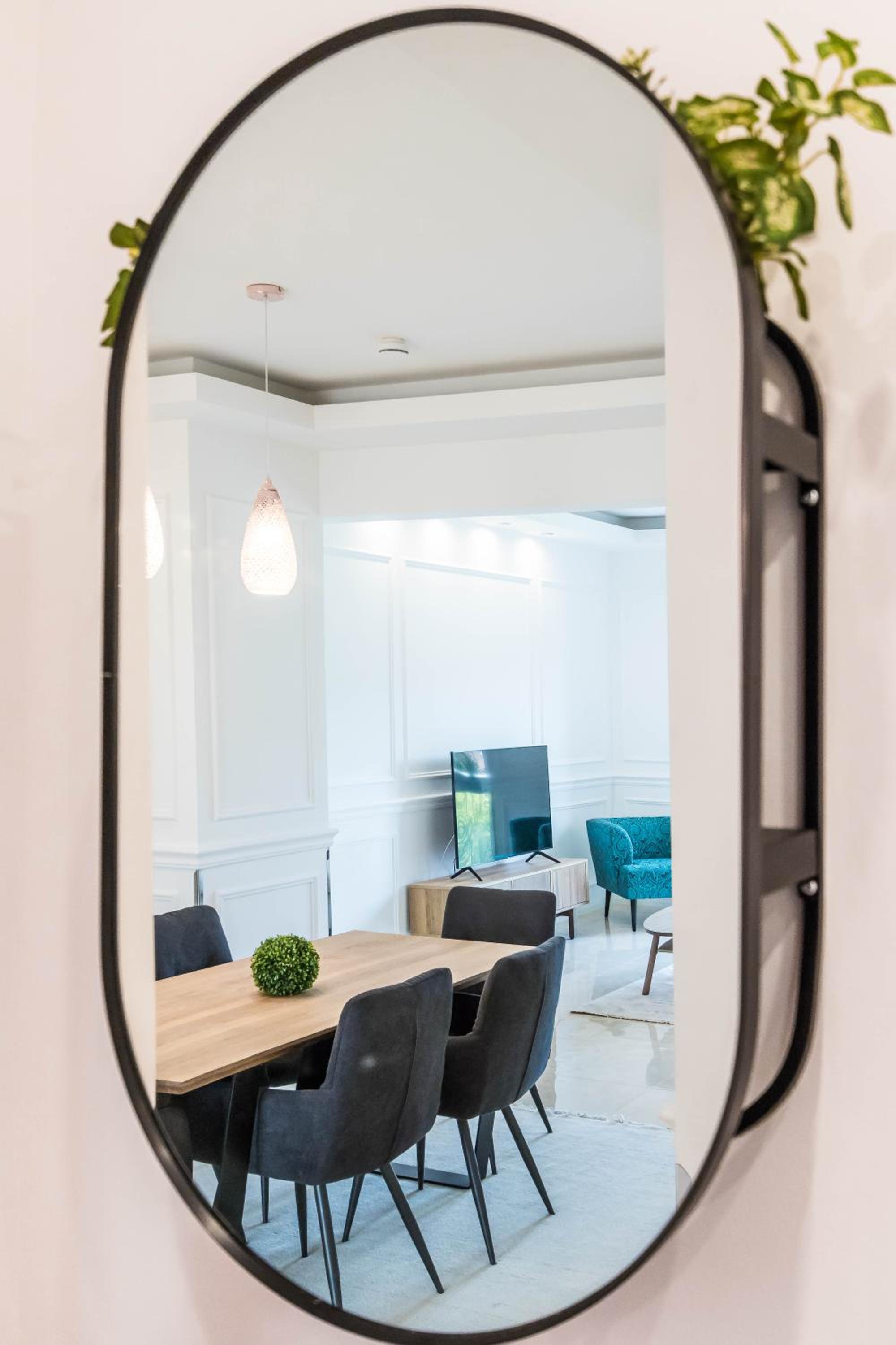 Three-Bedroom Apartment - Photo 9