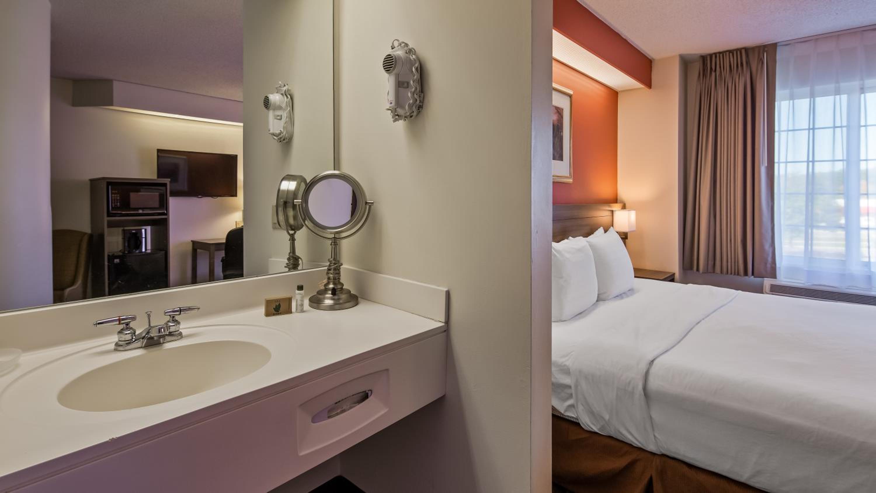 King Room with Street View - Photo 7