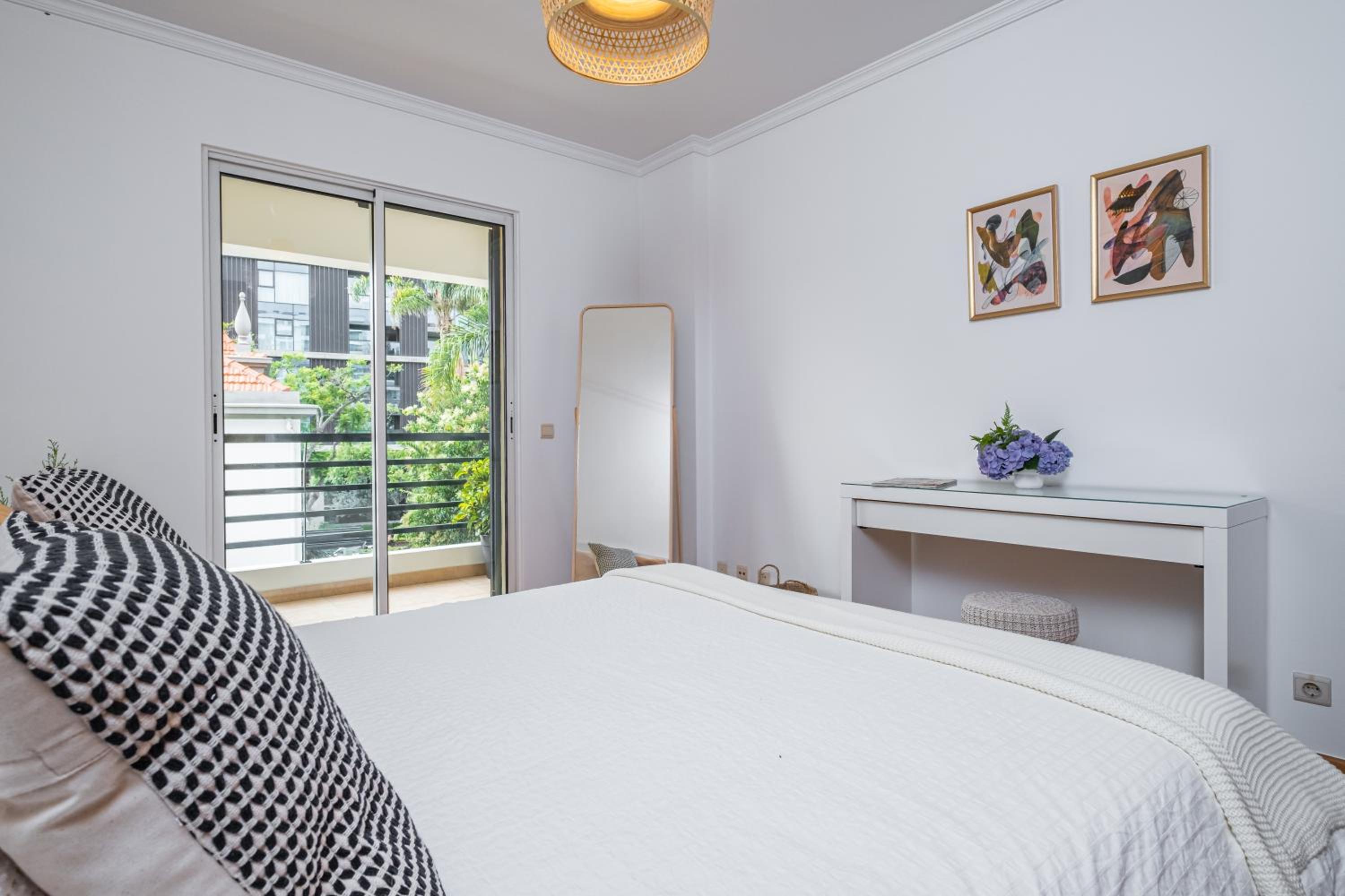 Apartment - Photo 45