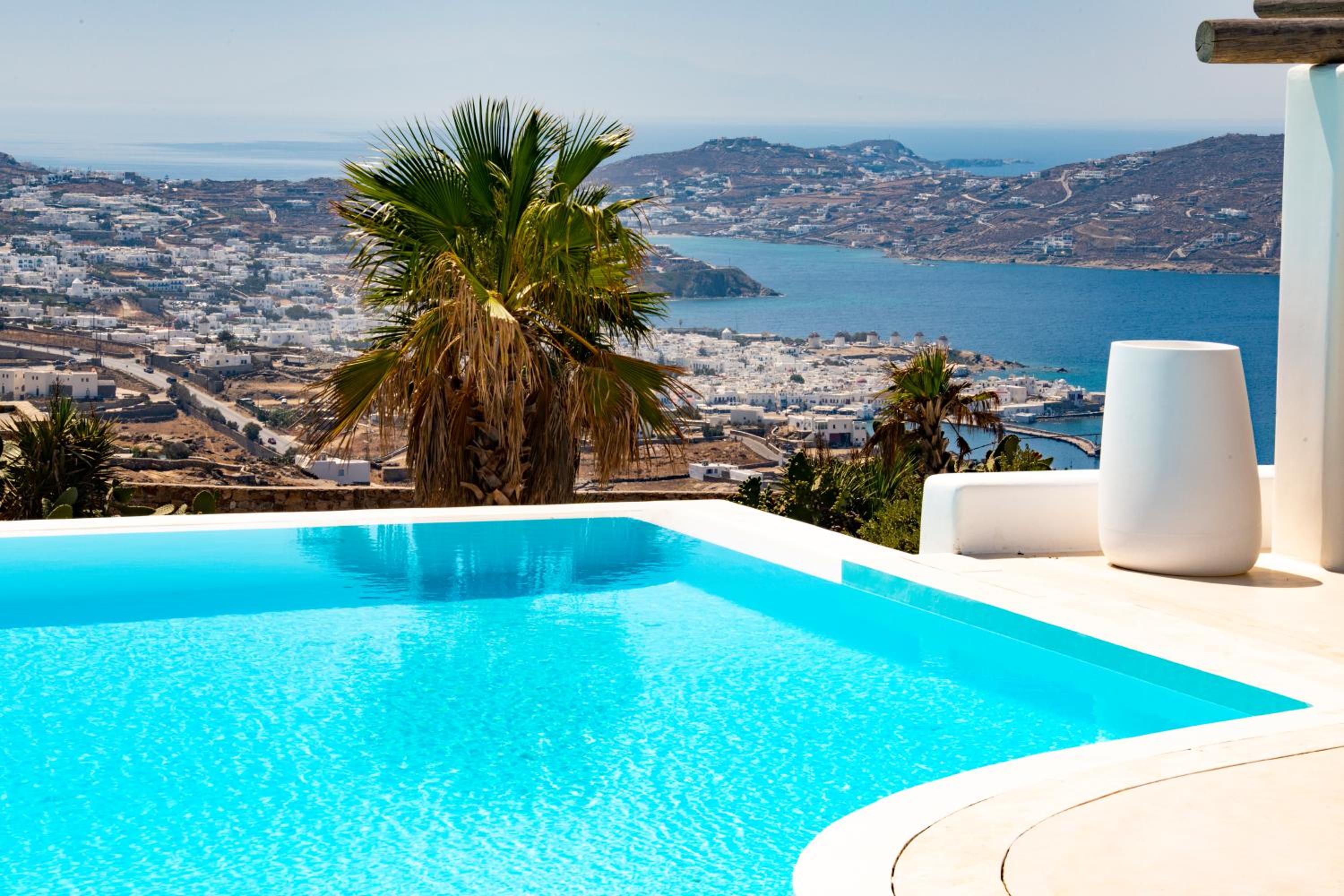 Villa with Private Pool - Photo 12