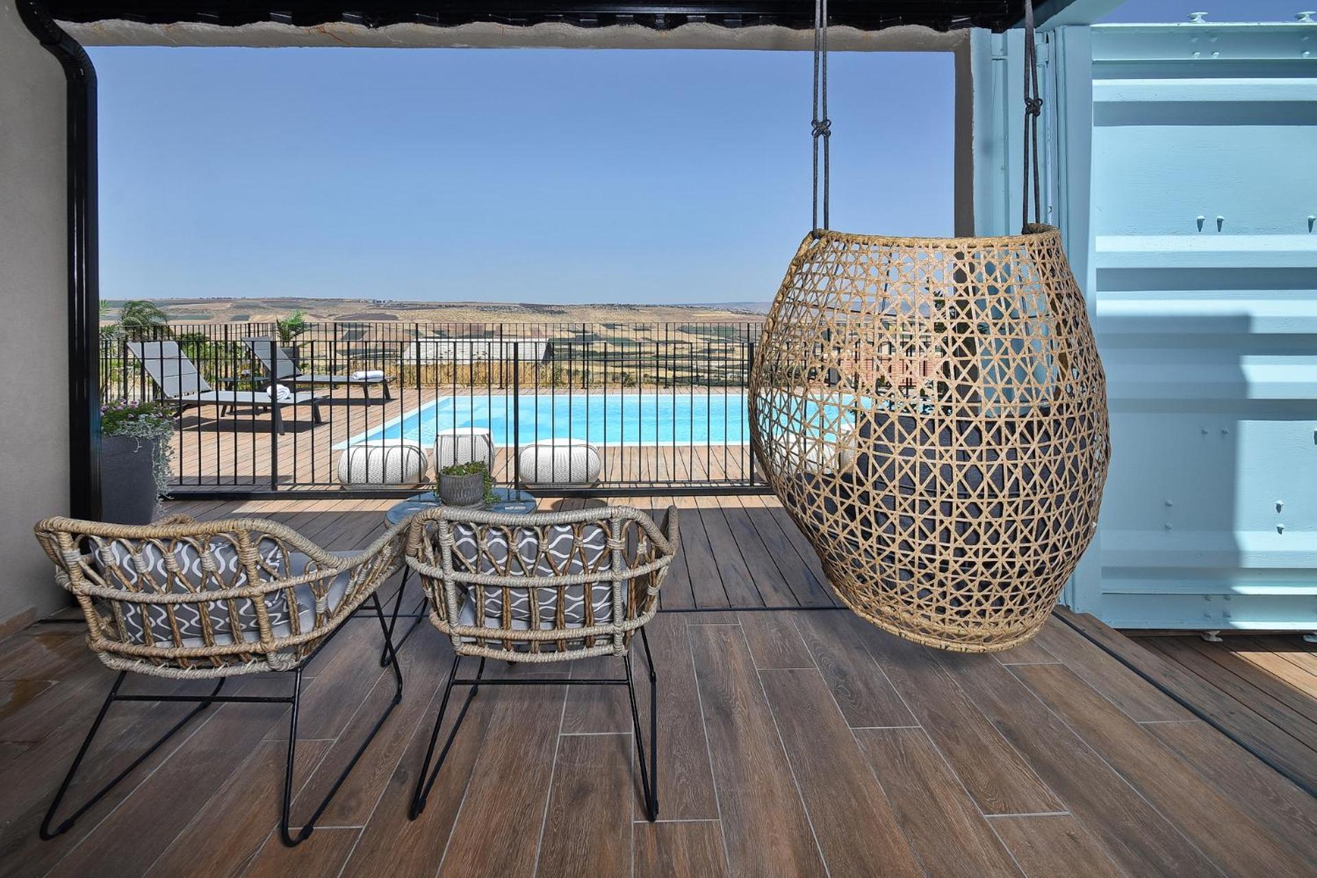 Three-Bedroom Villa photo 1