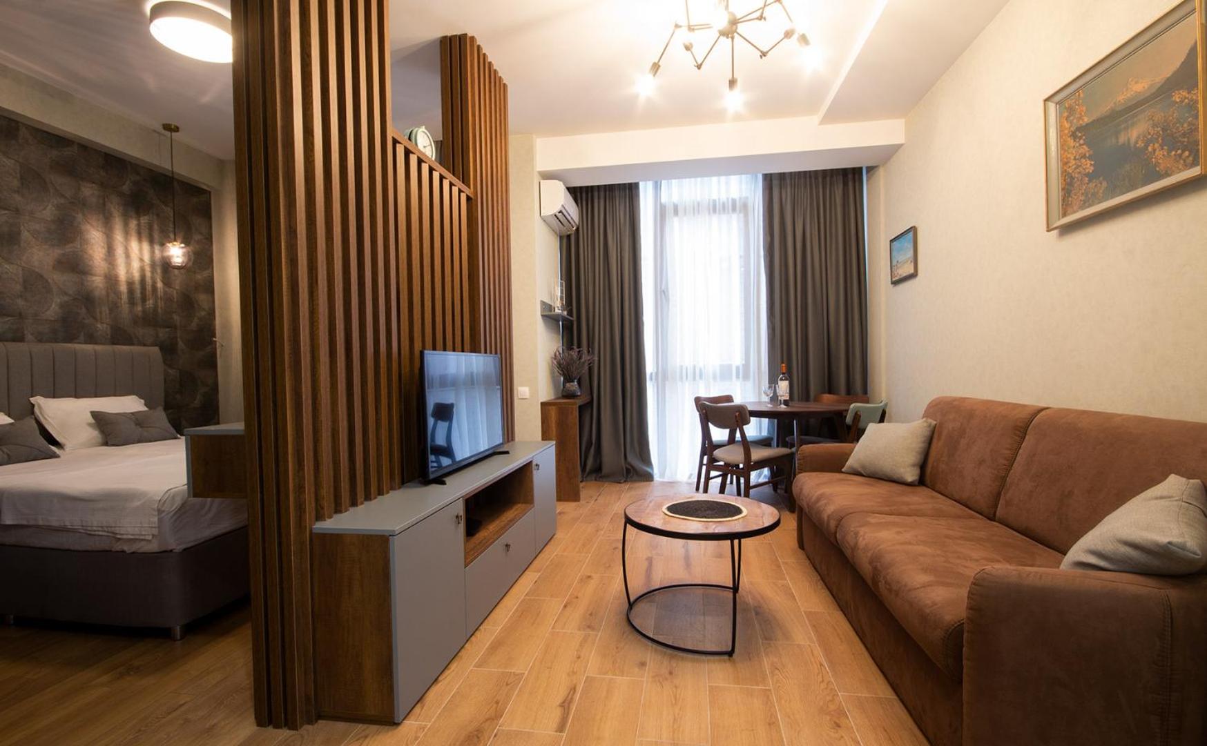 Deluxe Double or Twin Room with Pool Access