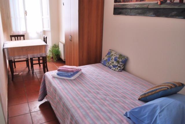 Single Room with Balcony photo 3