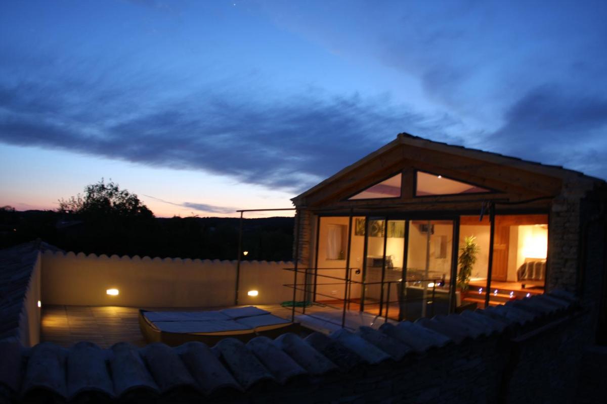 Villa photo 2