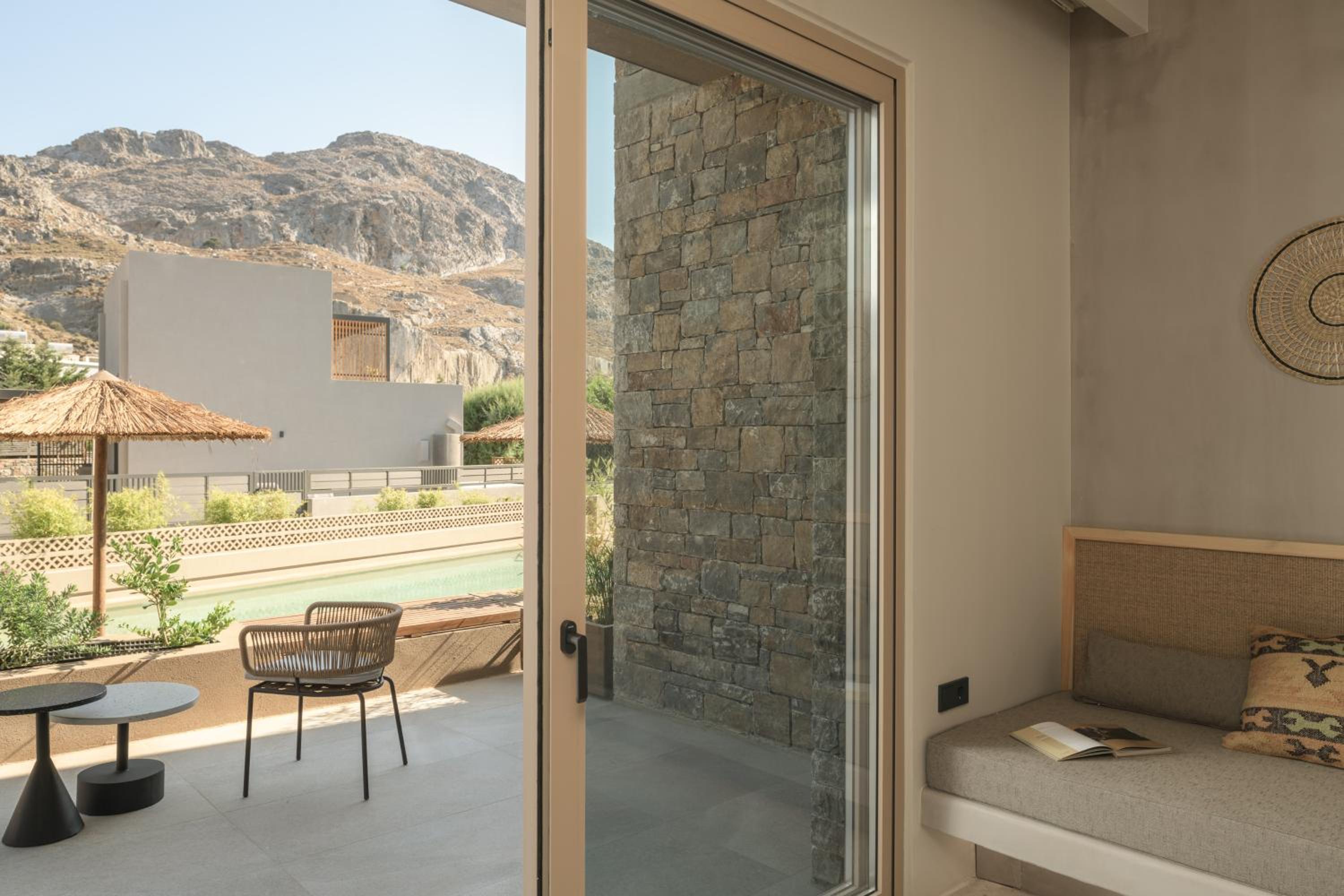Double Room with Pool View photo 2