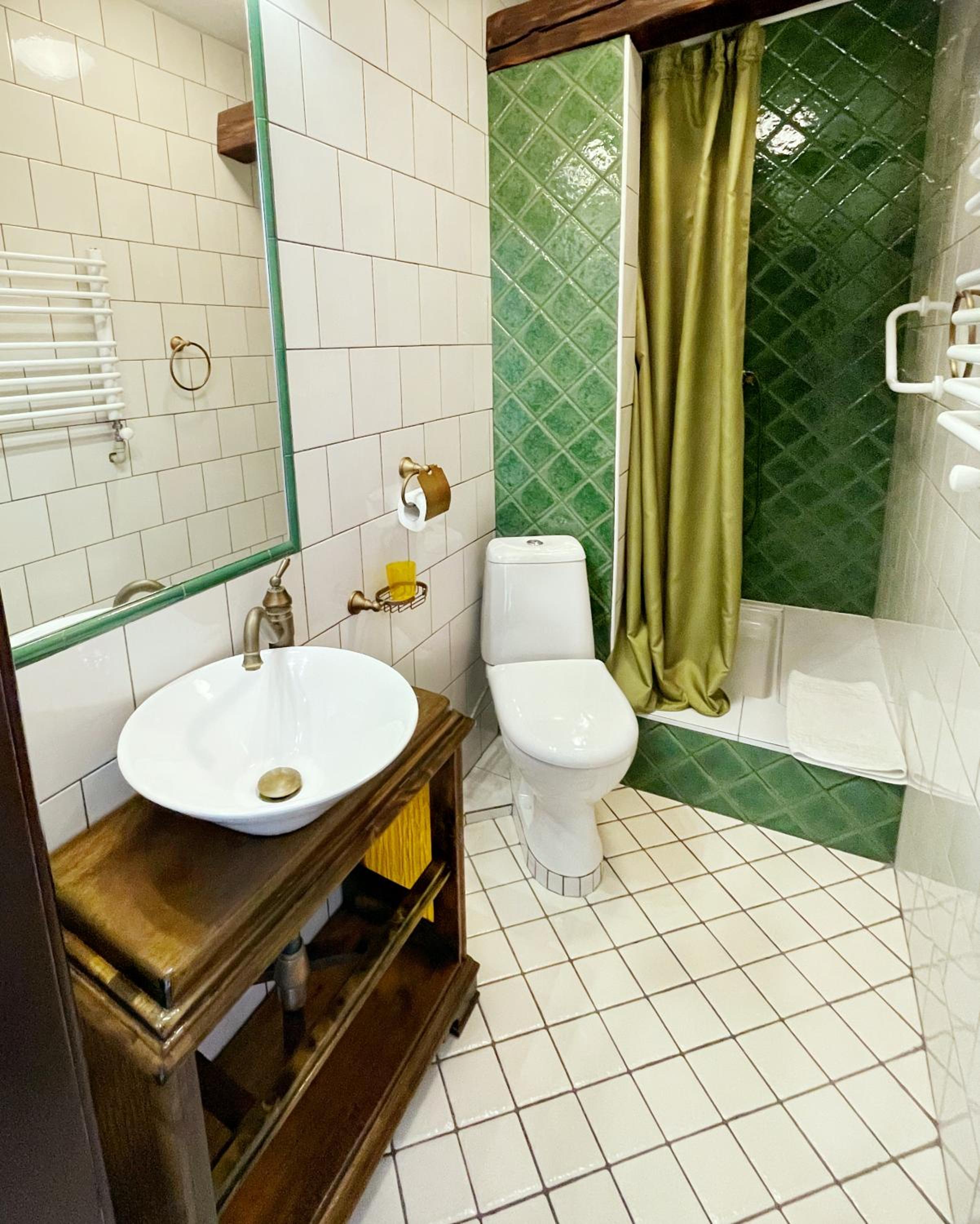 Junior Suite with Mountain View photo 3