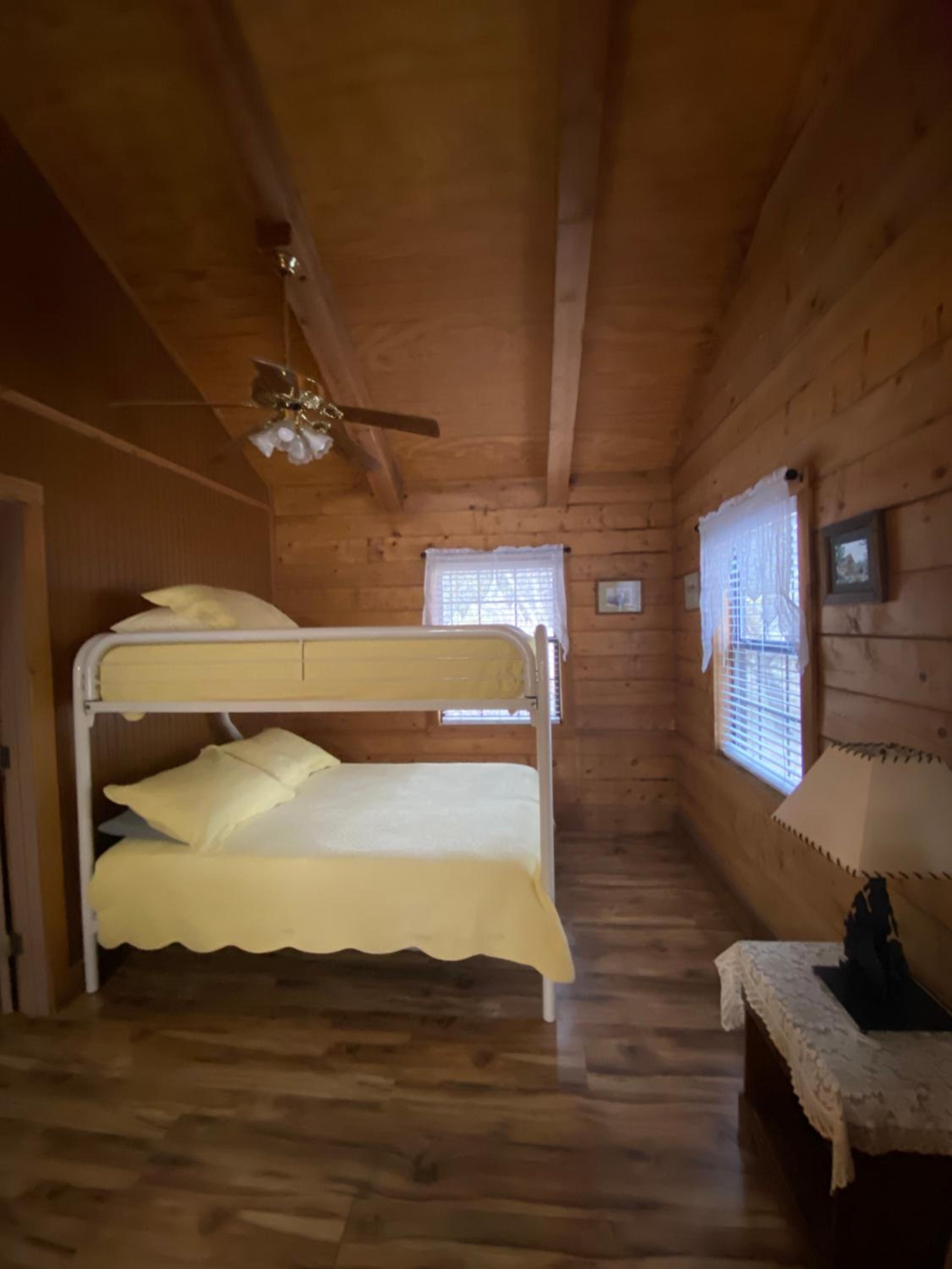 One-Bedroom Cabin - Photo 1
