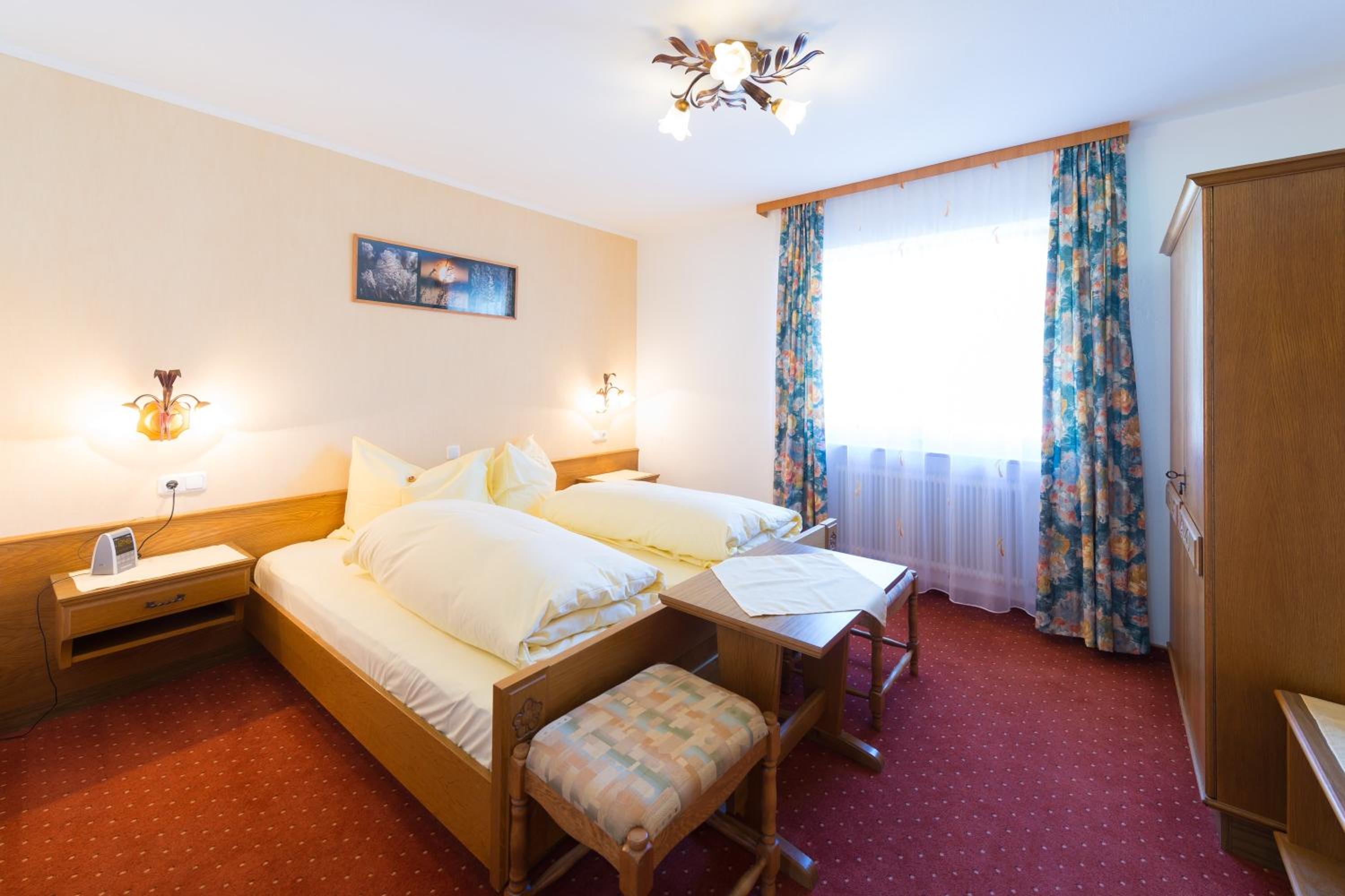 Two-Bedroom Apartment with Balcony photo 1