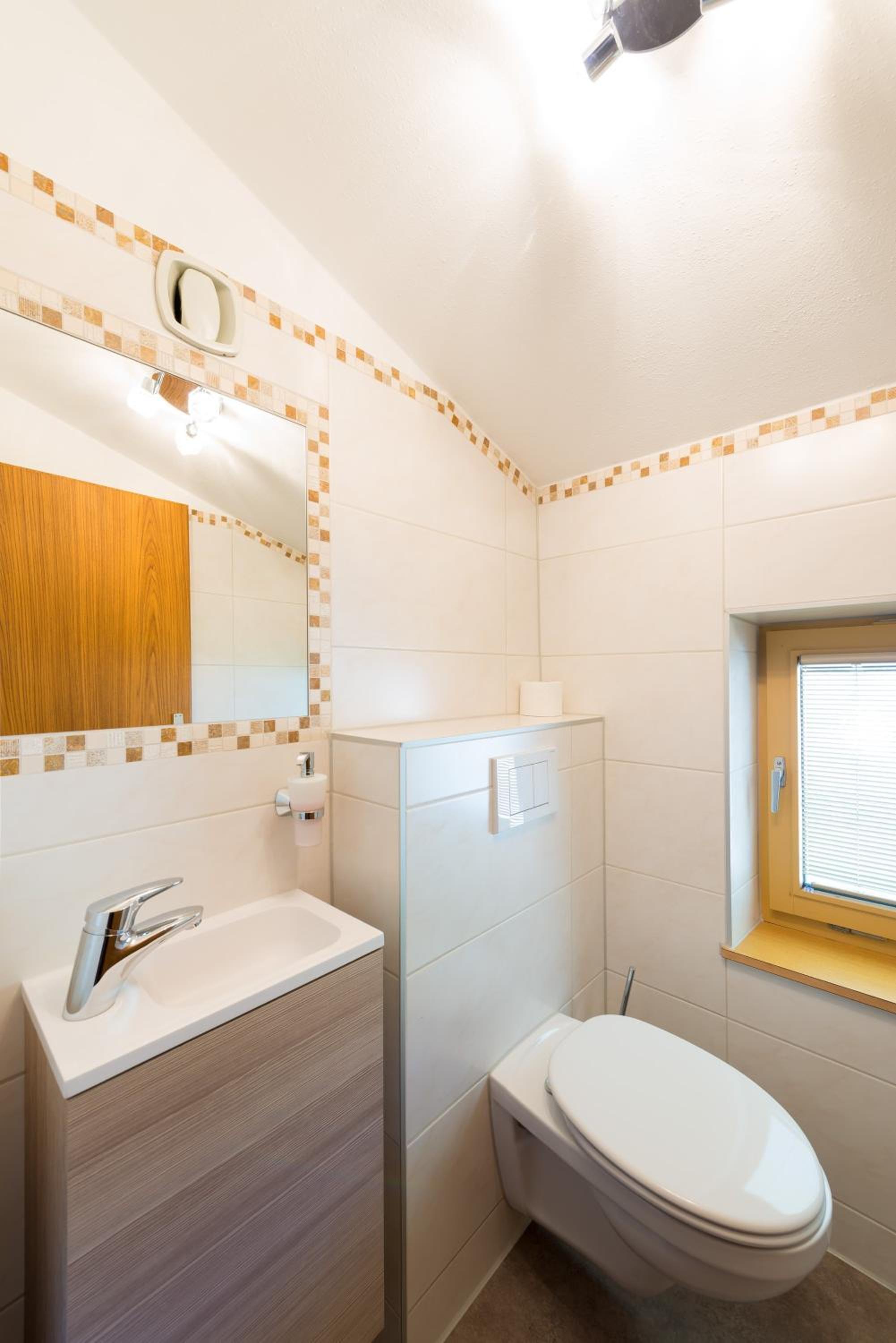 Three-Bedroom Apartment with Balcony photo 2