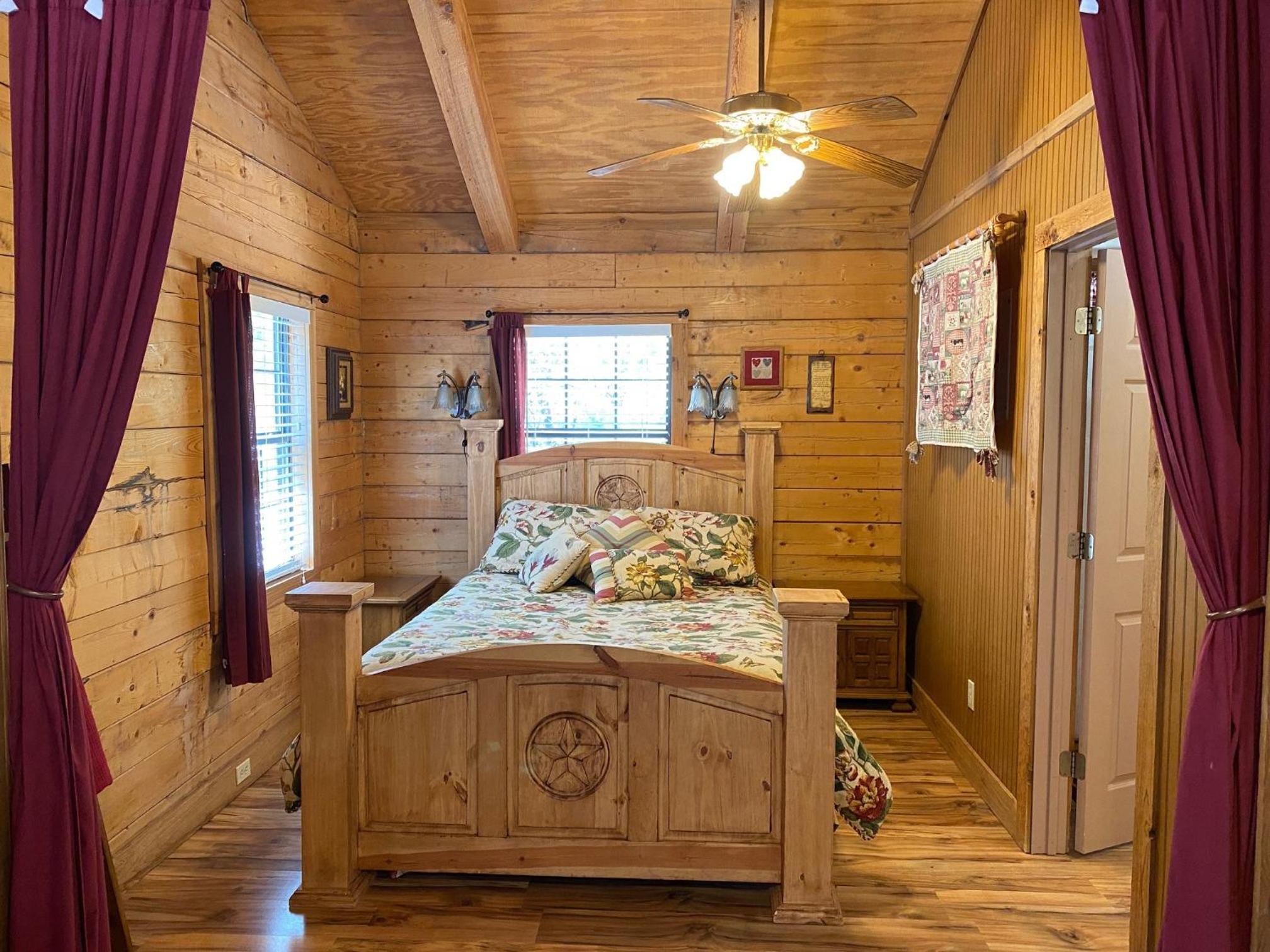 Superior Cabin - Photo 1