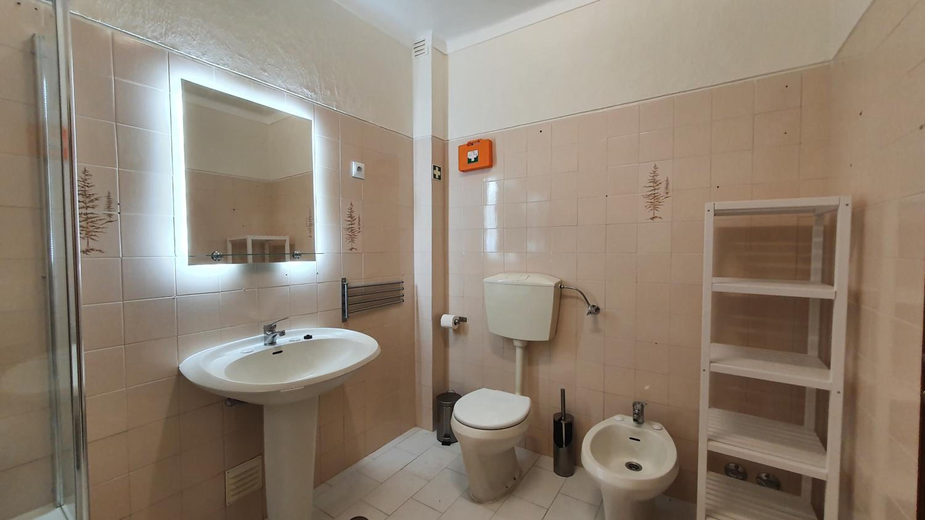Two-Bedroom Apartment - Photo 3