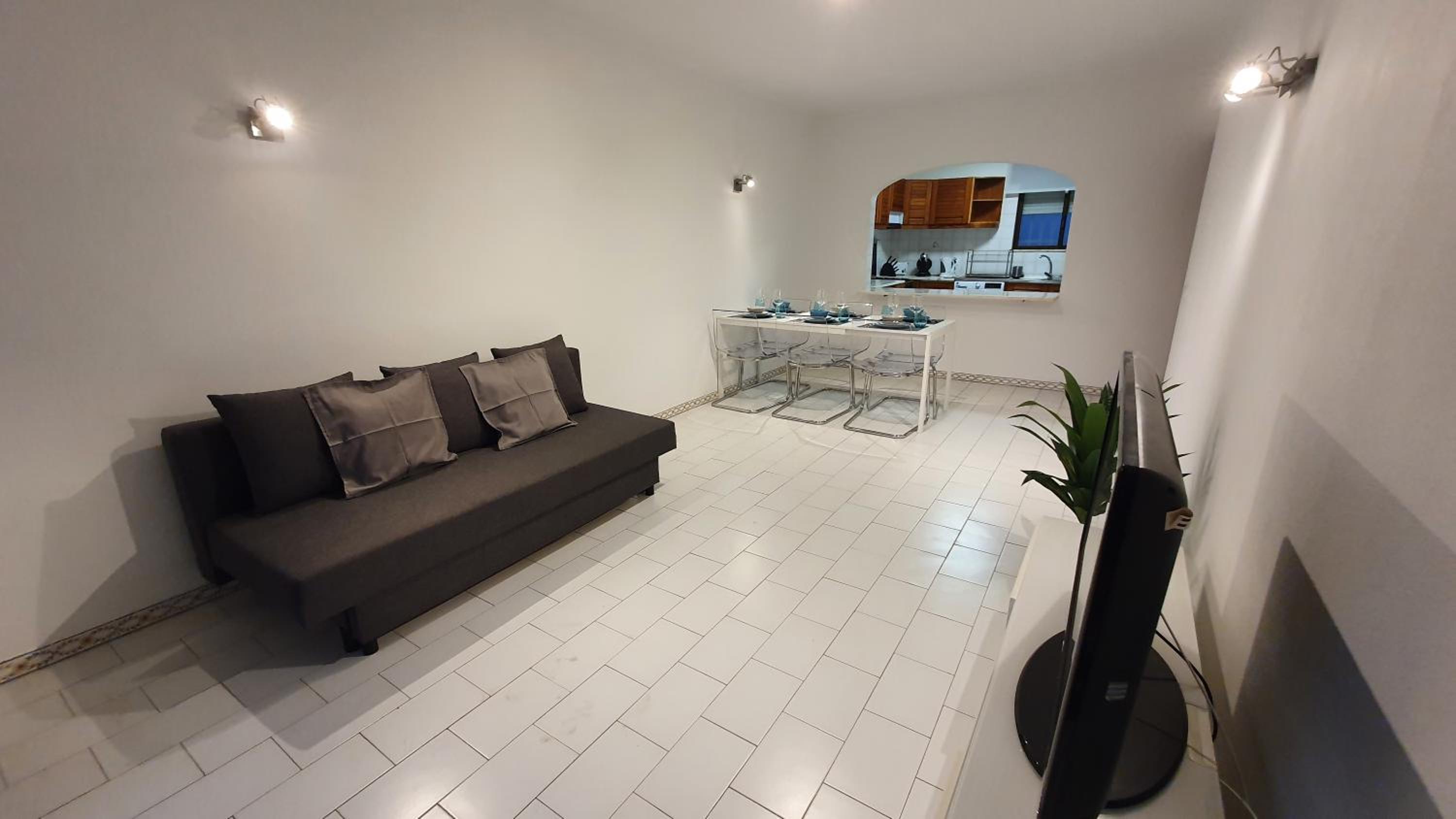 Two-Bedroom Apartment - Photo 9