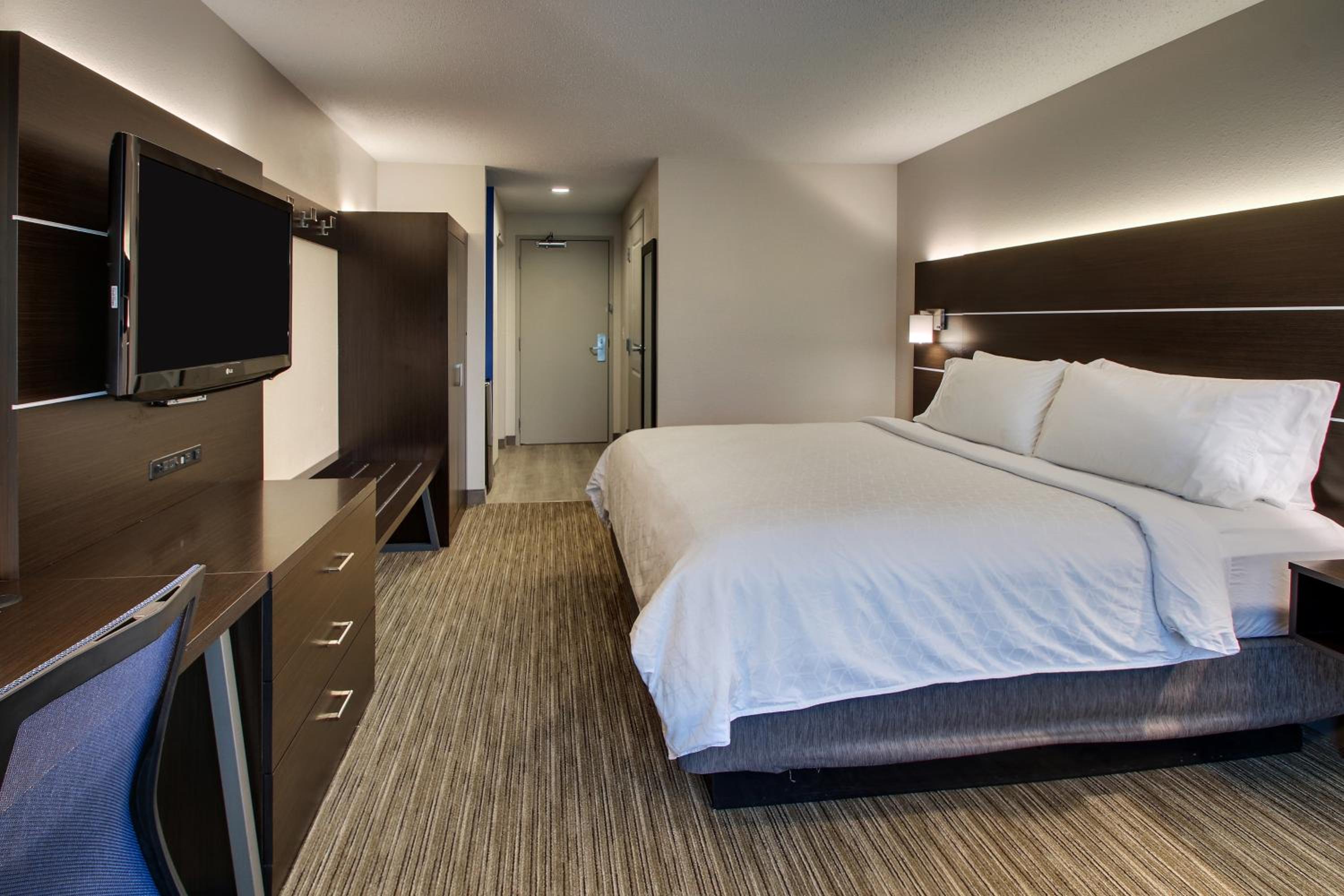 Standard King Room - Photo 1