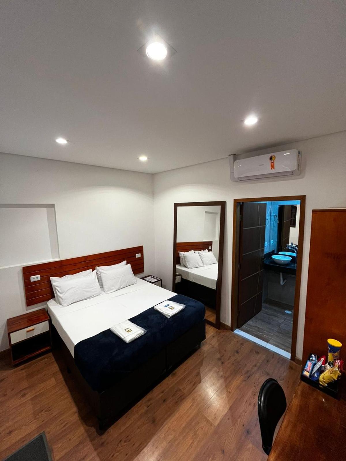 Deluxe Suite - Photo 18