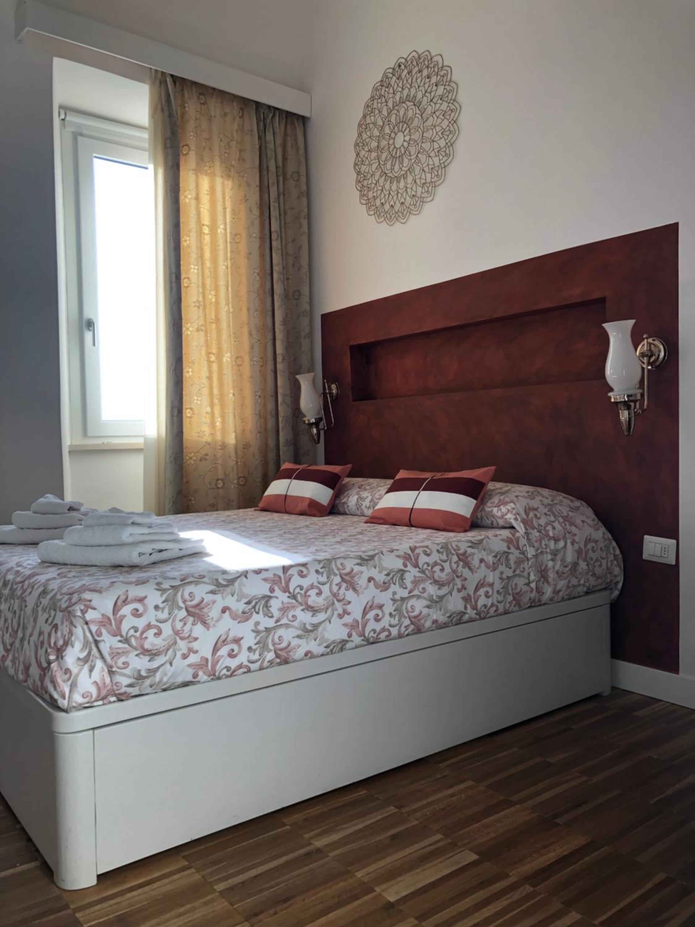 Double Room - Photo 5