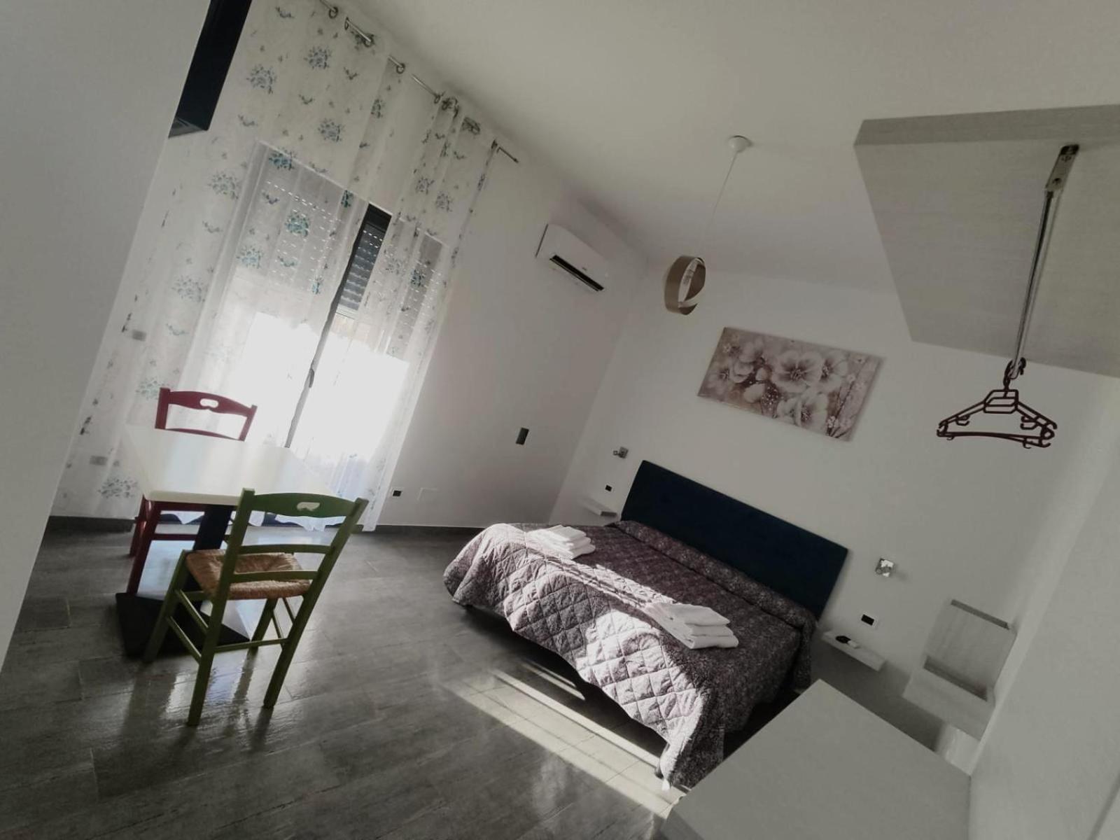Deluxe Double or Twin Room with City View - Photo 20