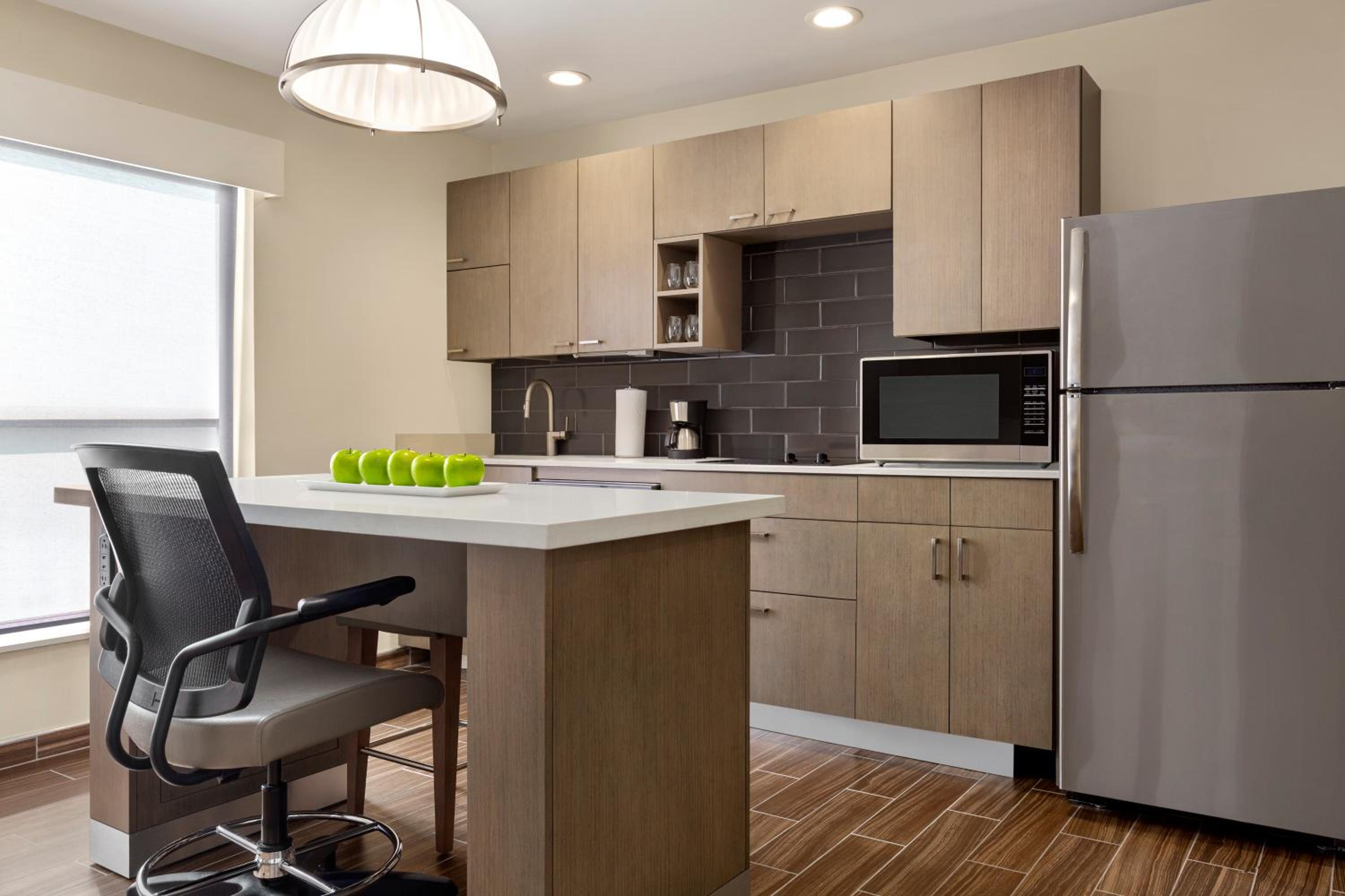 One-Bedroom King Suite with Sofa Bed and Kitchen - Photo 2