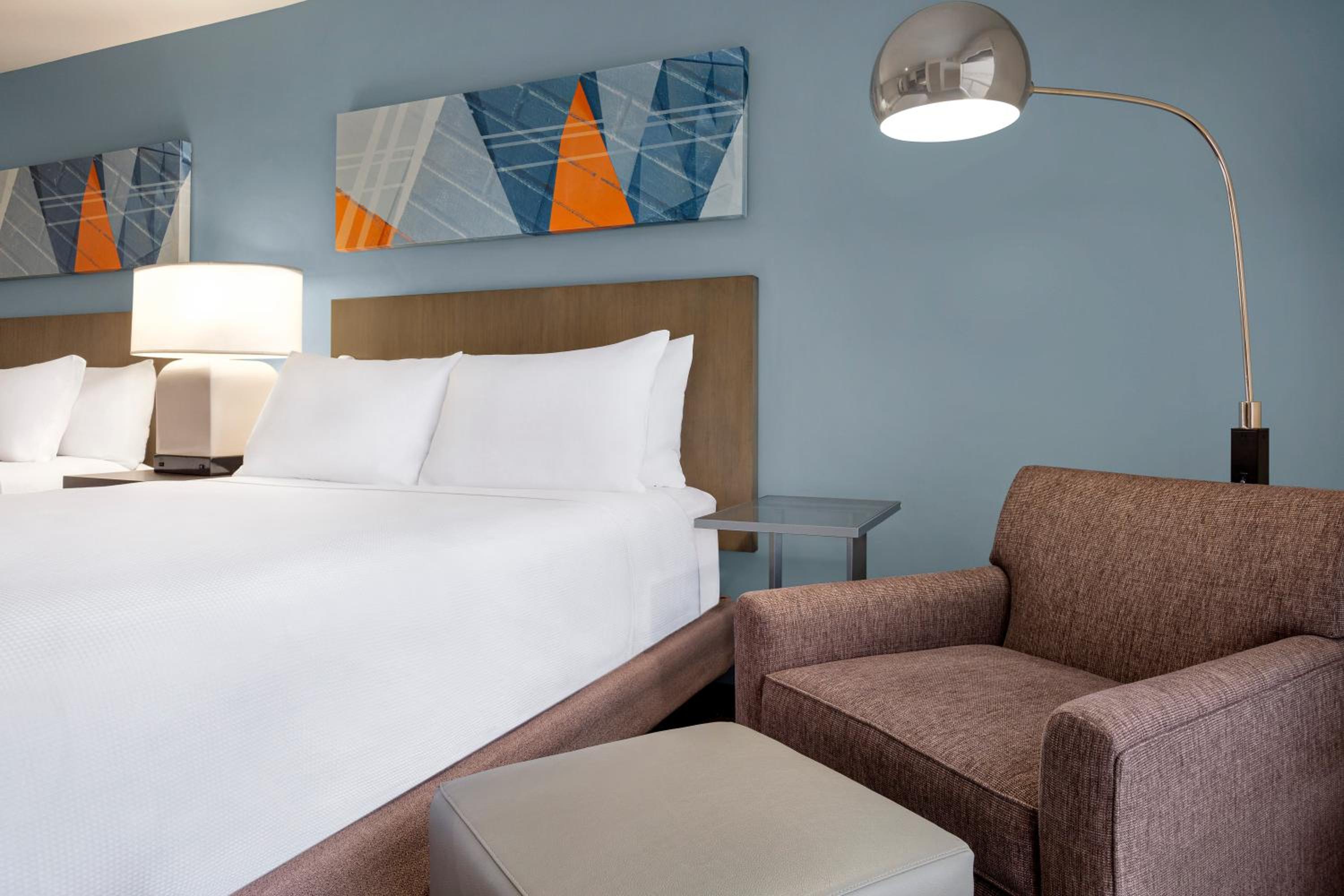 Den Guestroom with Two Queen Beds - Photo 2