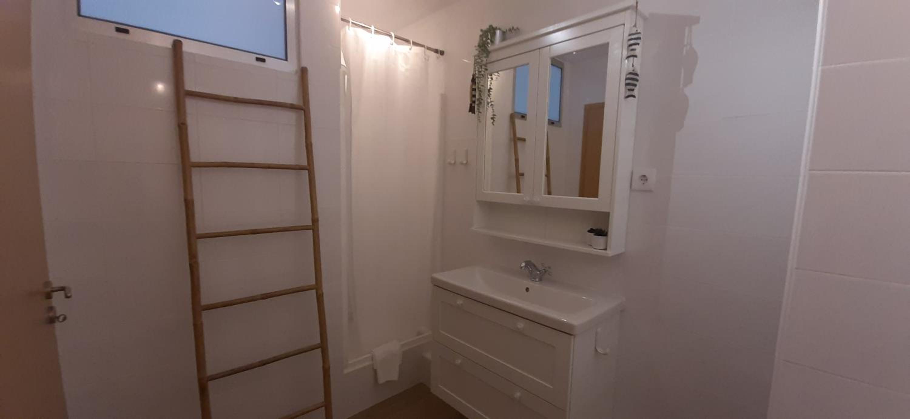 Two-Bedroom Apartment - Photo 16