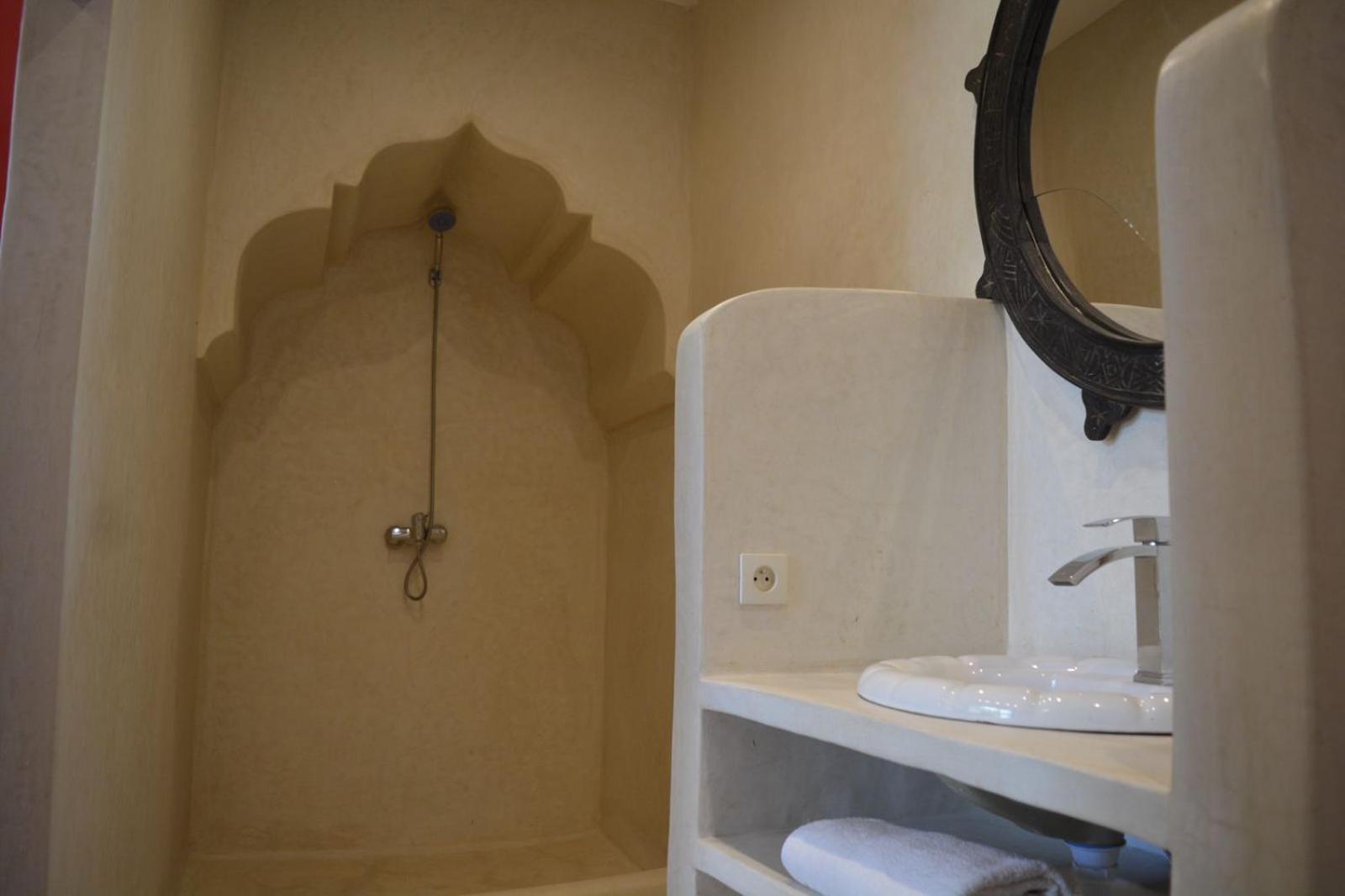 Suite - Photo 4