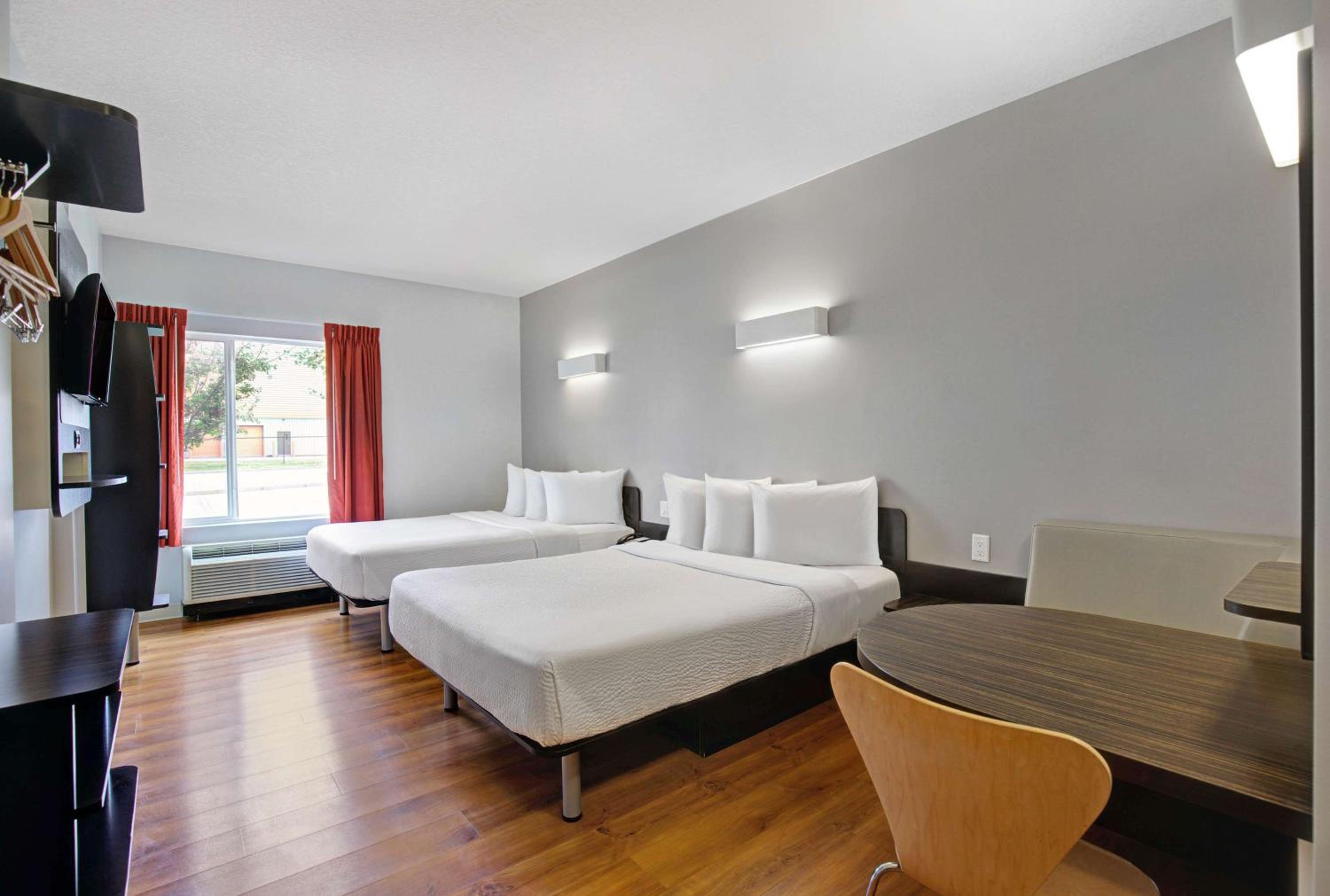 Queen Room with Two Queen Beds - Non-Smoking