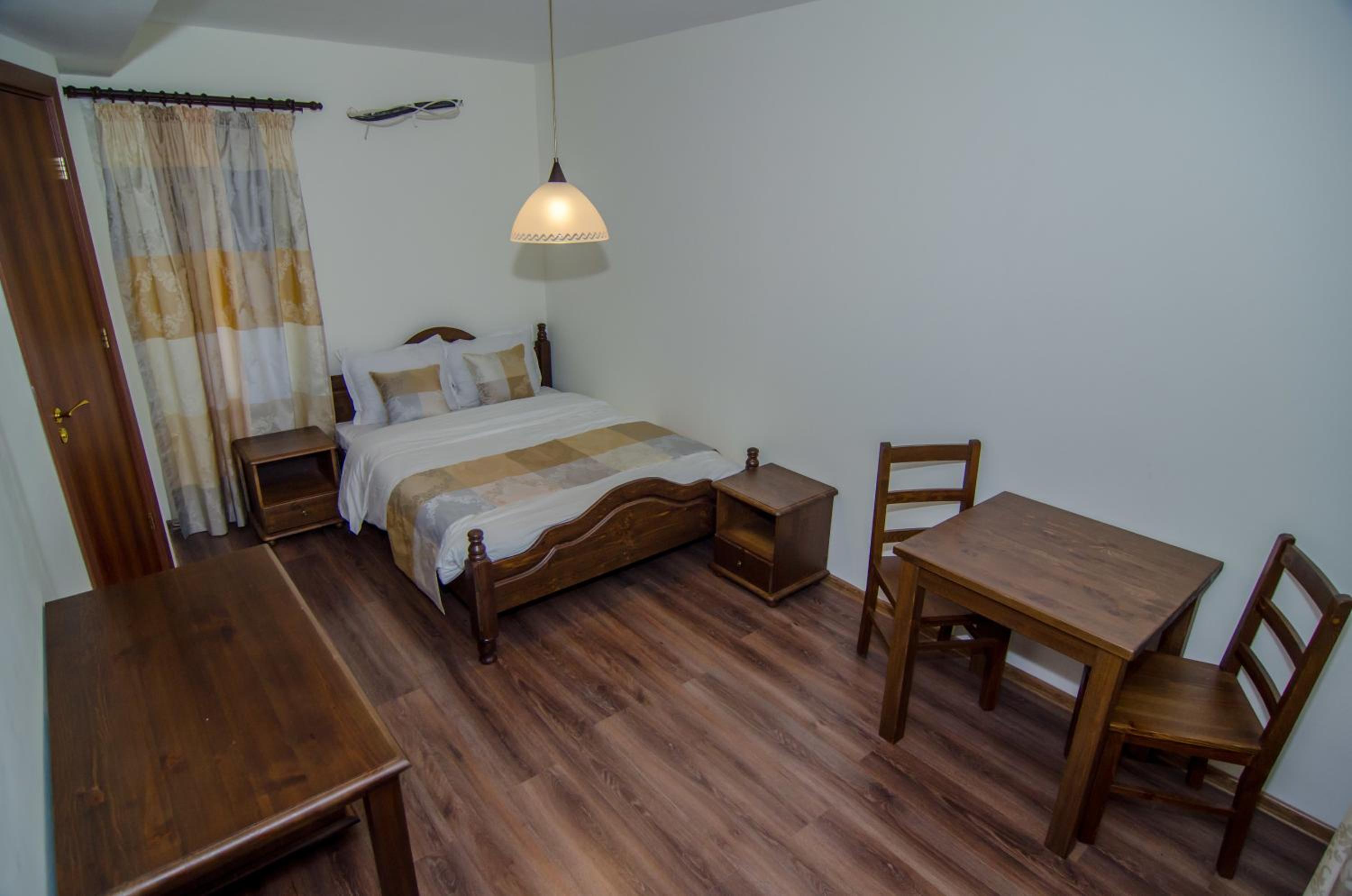 Budget Double Room photo 3