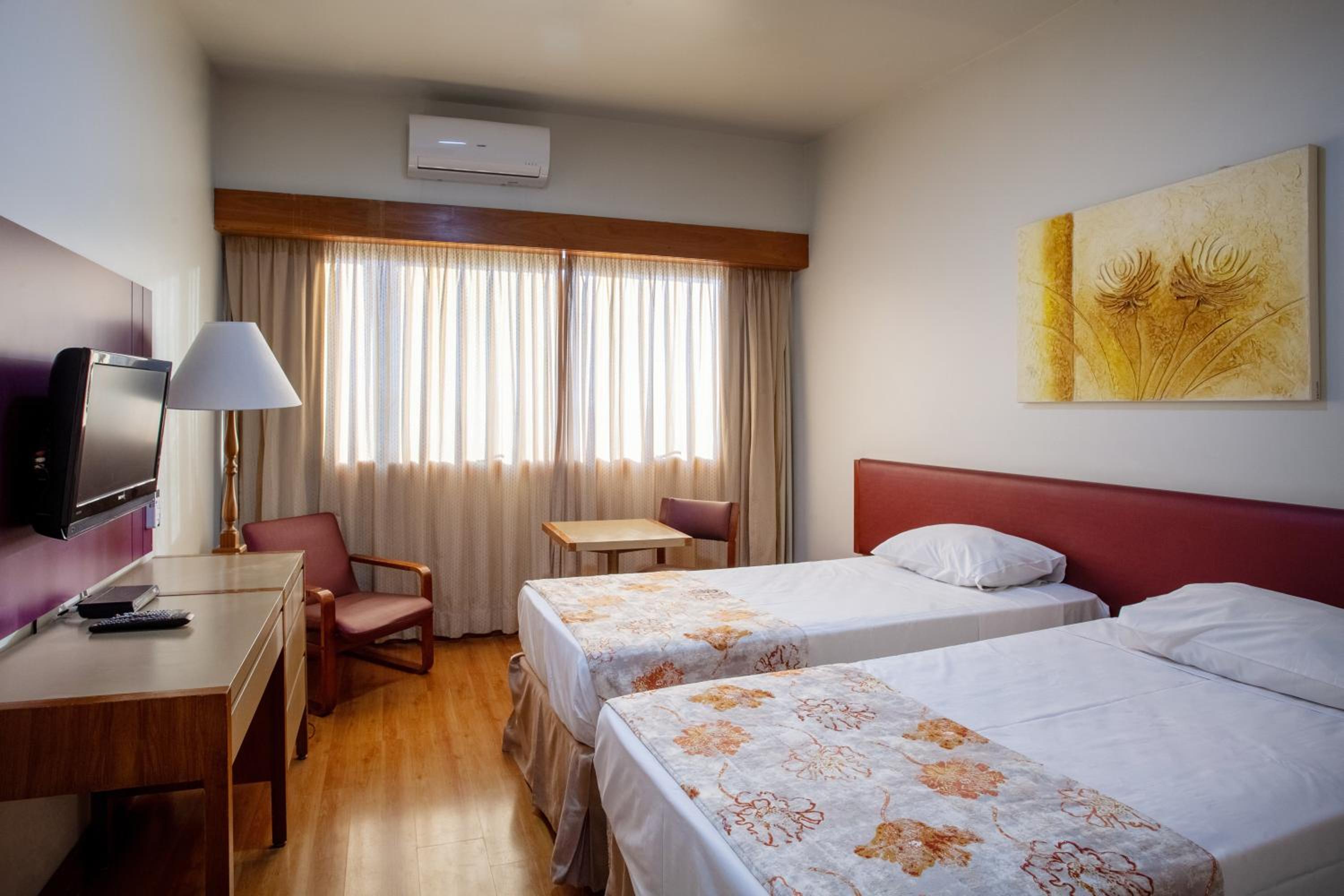 Standard Twin Room photo 2