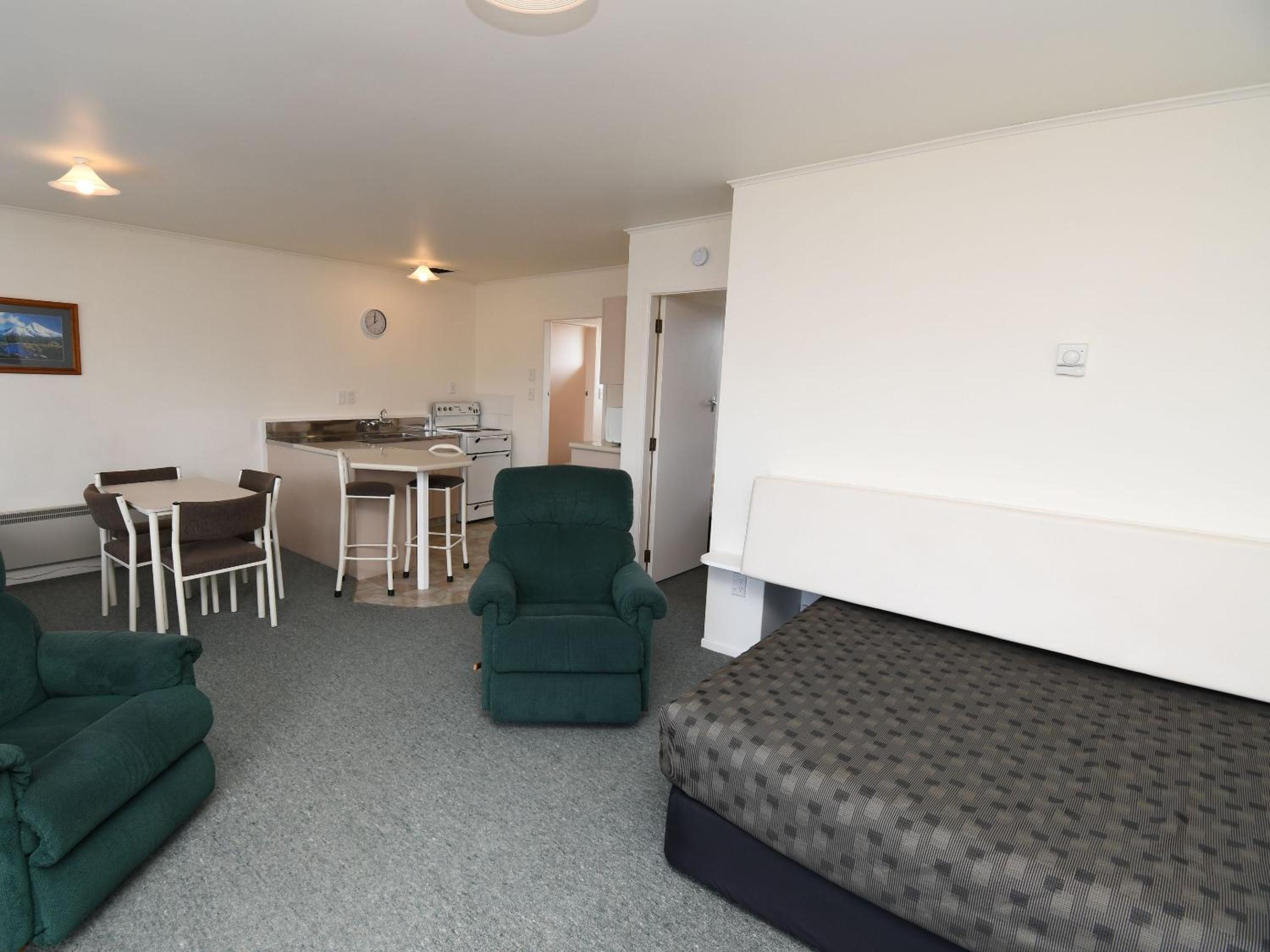 Family One Bedroom Apartment photo 3