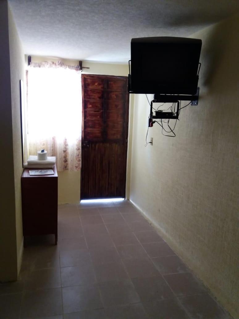 Budget Double Room - Photo 3