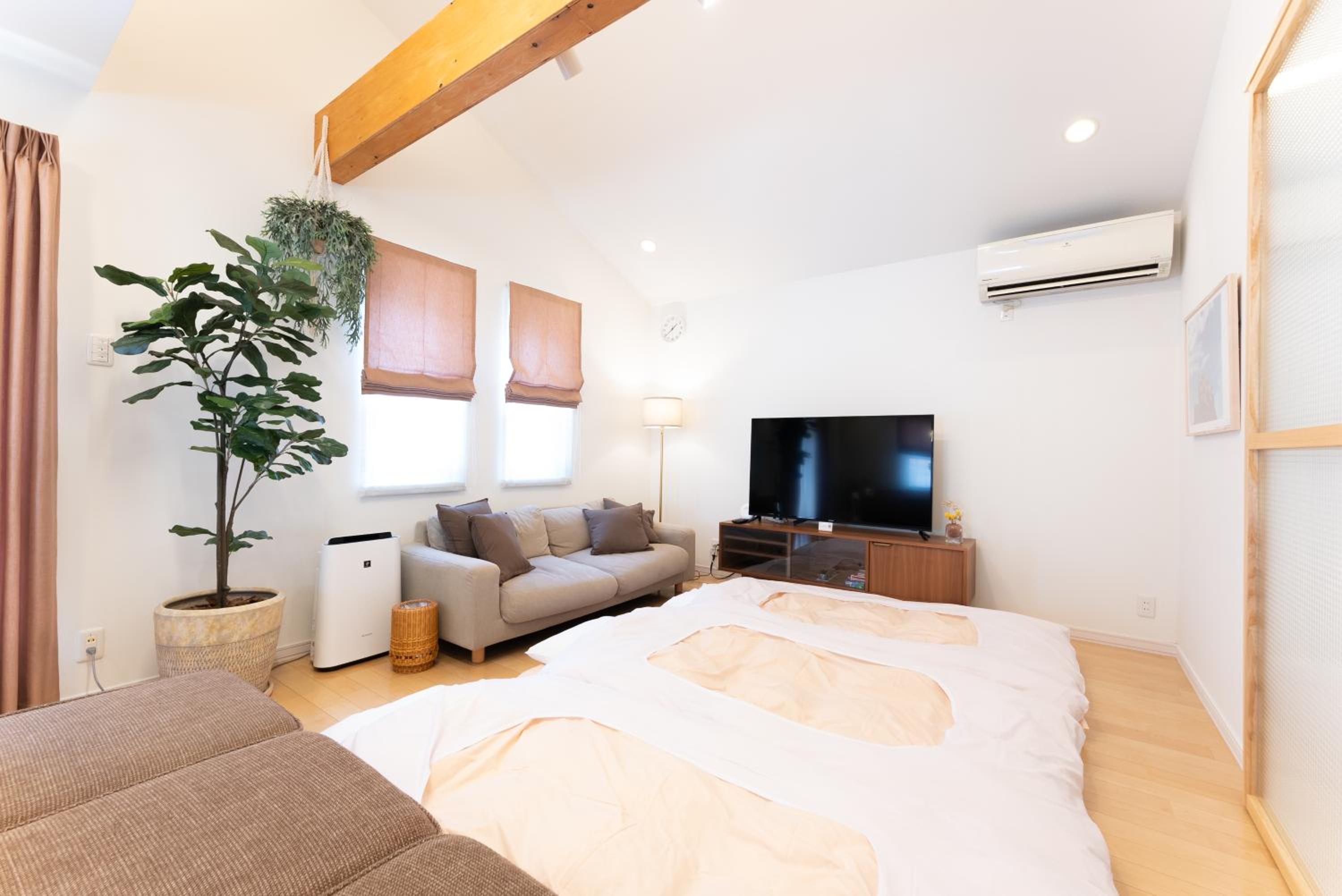 Three-Bedroom Villa - Photo 29