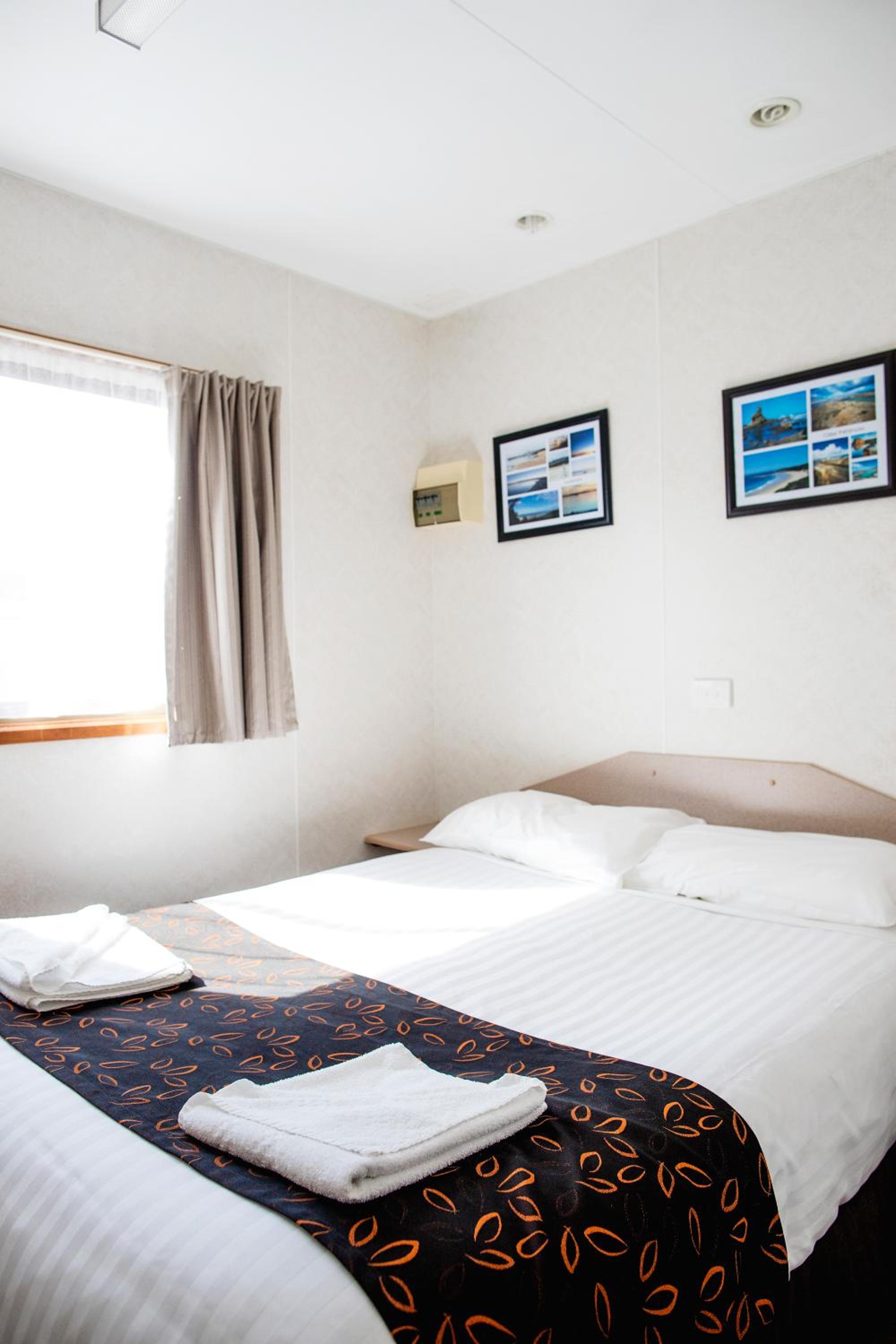 2 Bedroom Ensuite Cabin photo 3