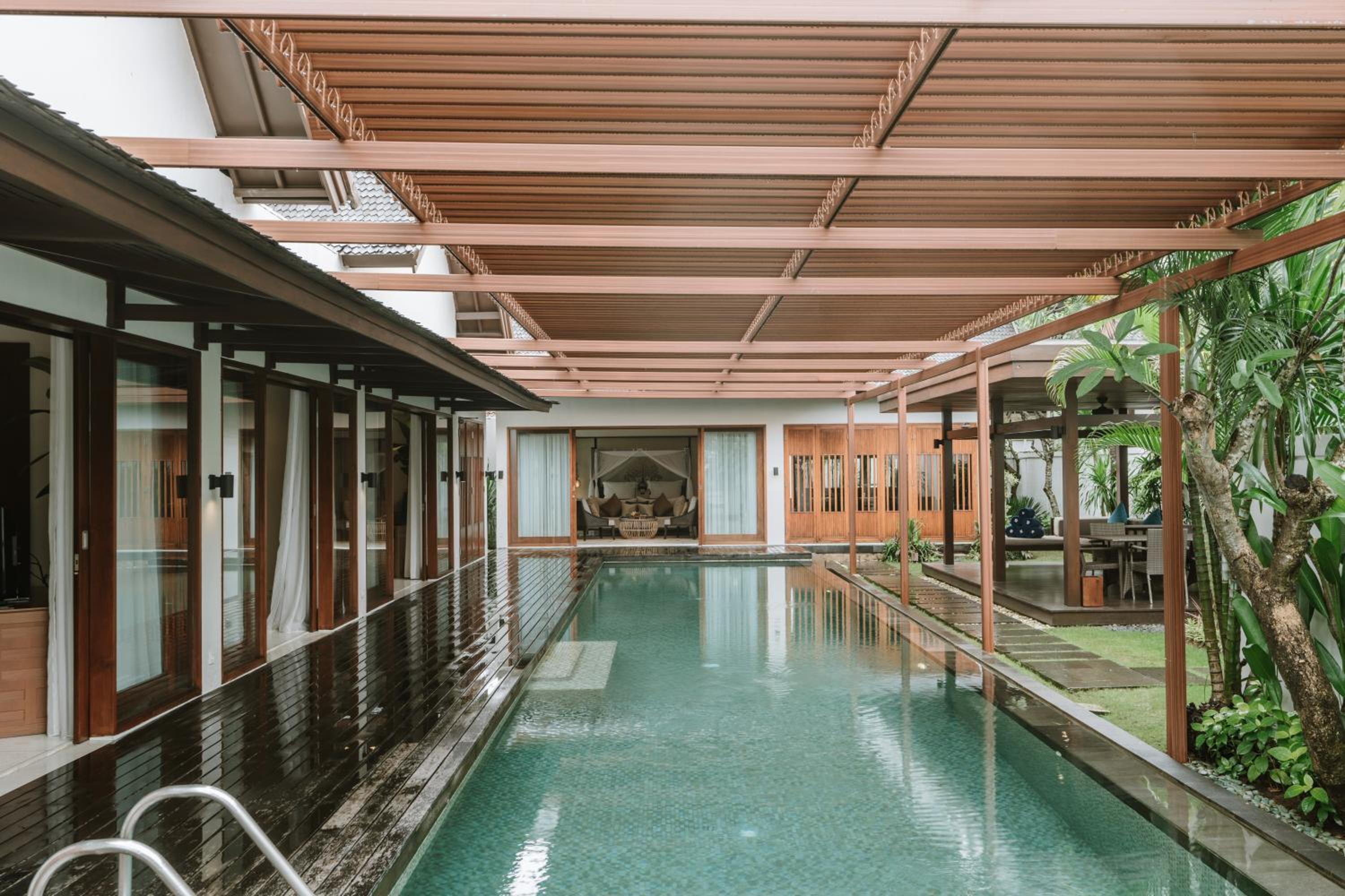 Three-Bedroom Royal Courtyard Villa (Courtyard Villa - Independent Building across the street)
