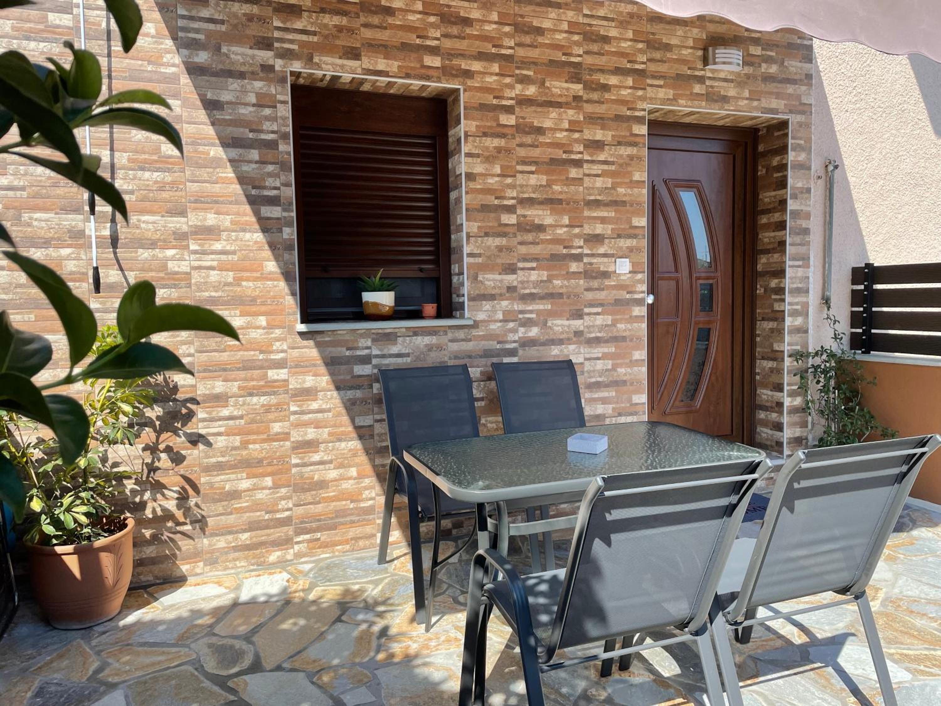 Two-Bedroom House - Photo 26