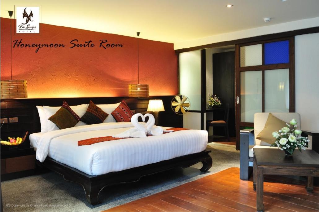 Honeymoon Suite - Photo 1