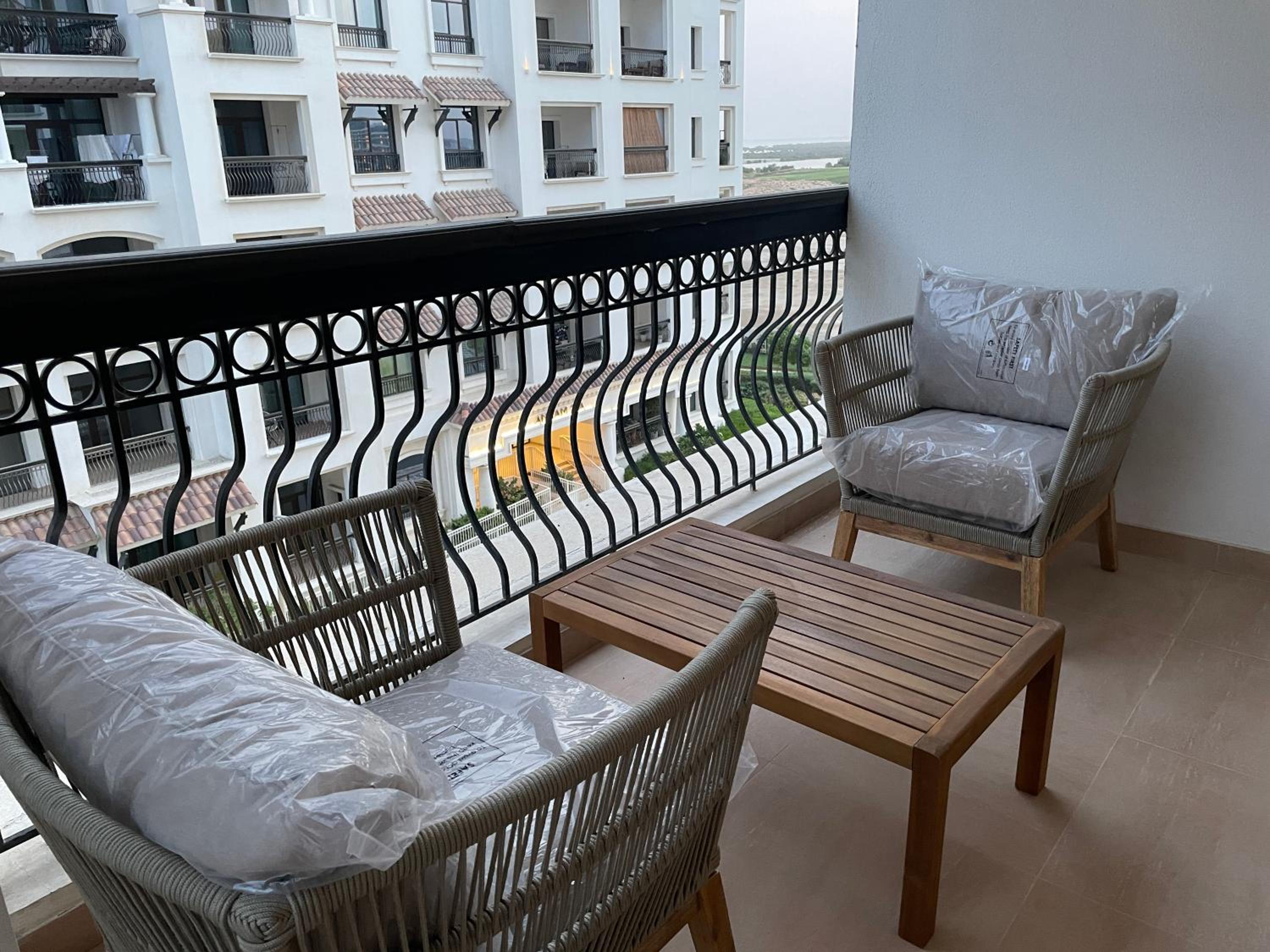 Studio with Balcony photo 3