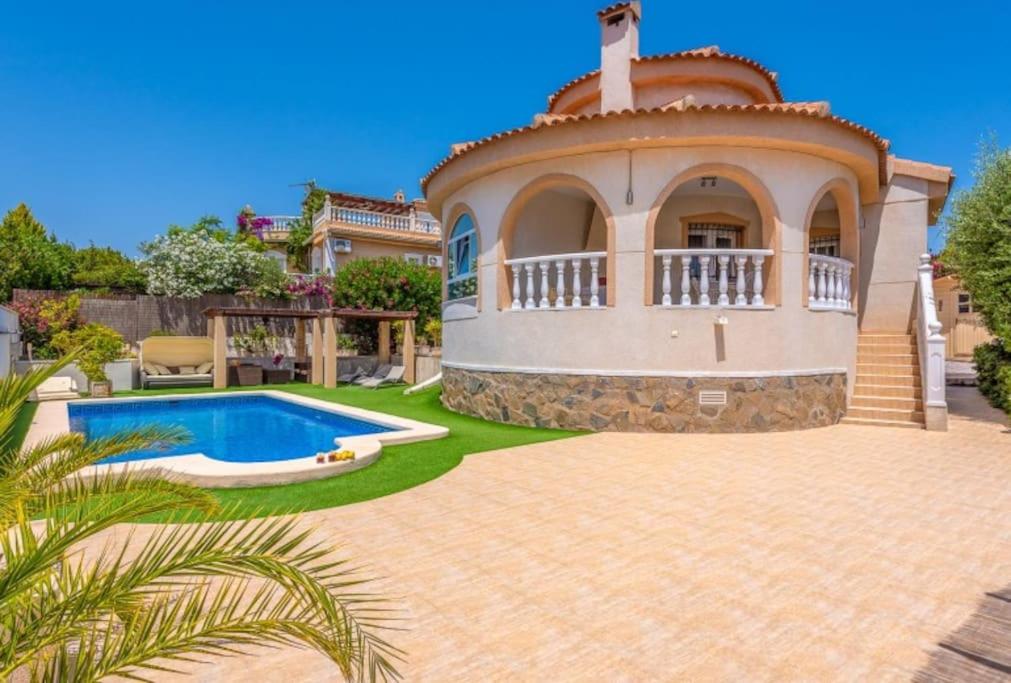 Villa With Private Pool photo 3