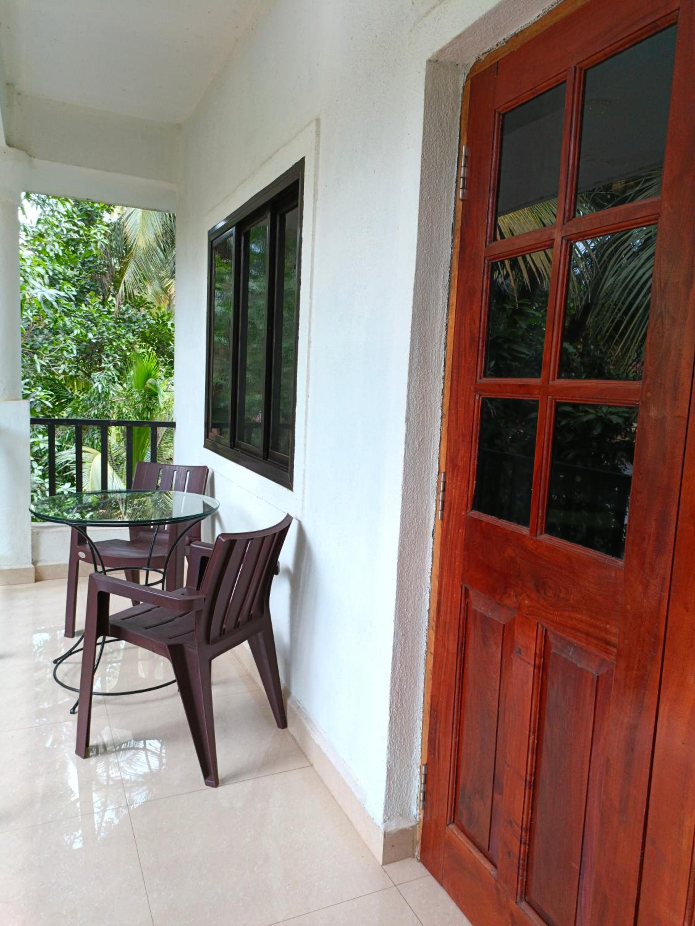 Deluxe Double Room with Balcony - Photo 28