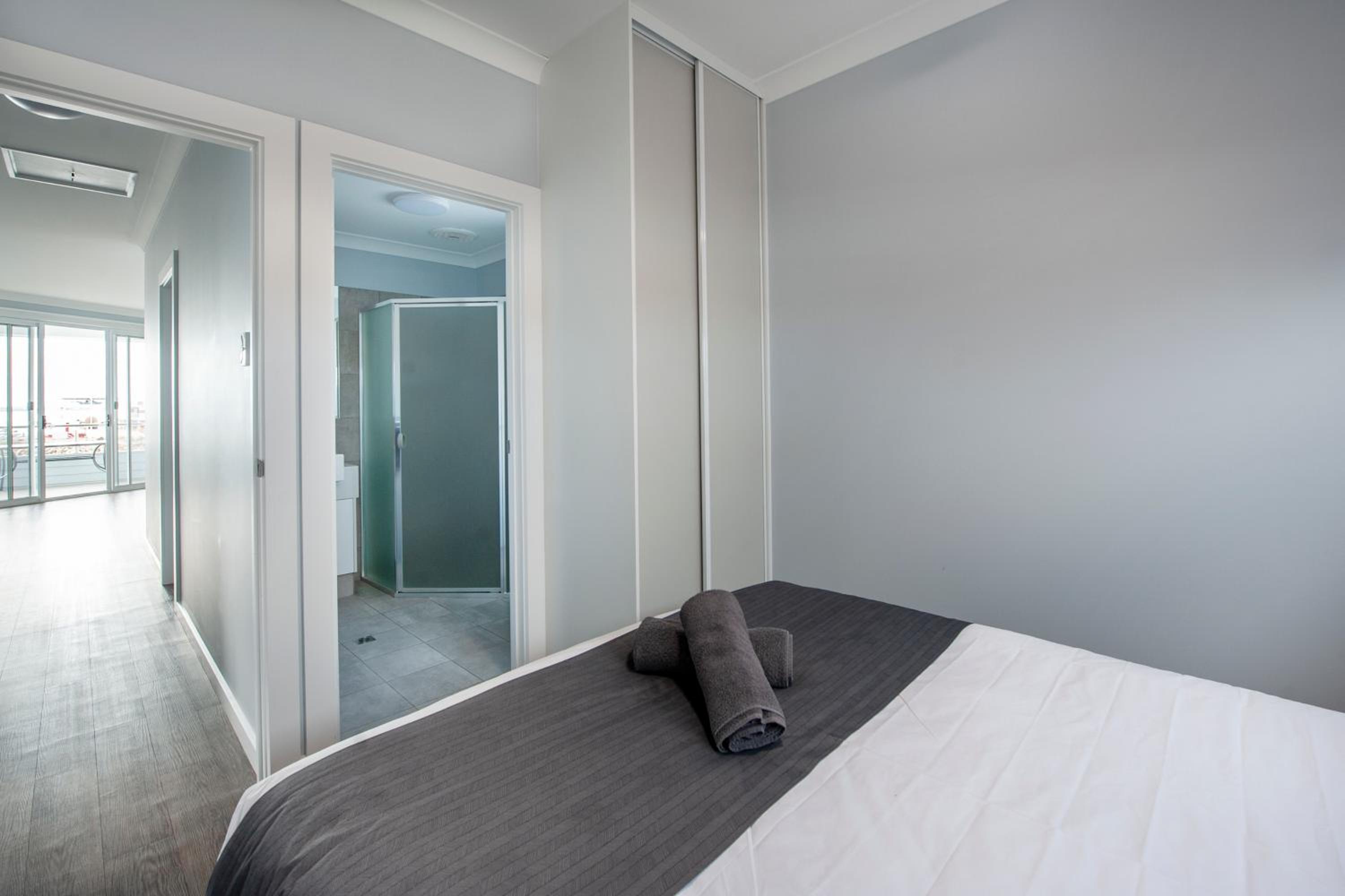 Family Suite with Balcony - Photo 4