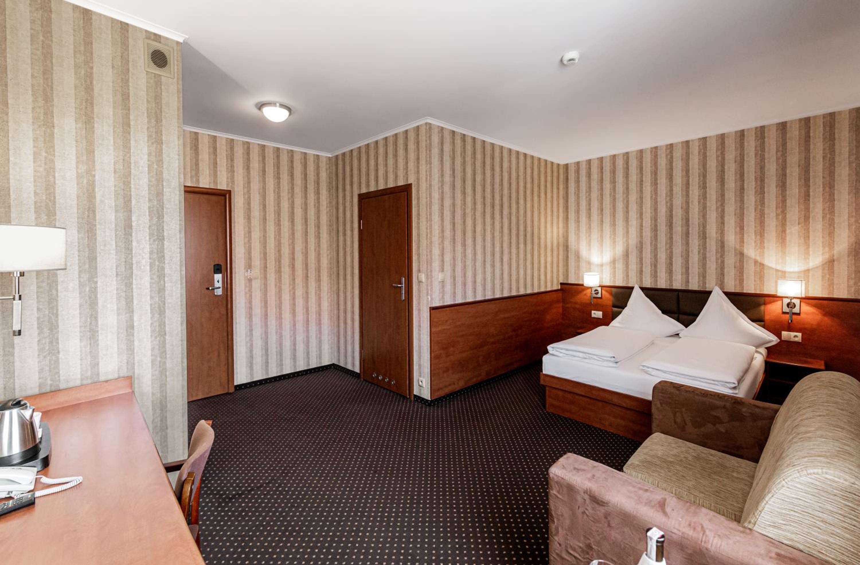 Deluxe Double Room photo 3